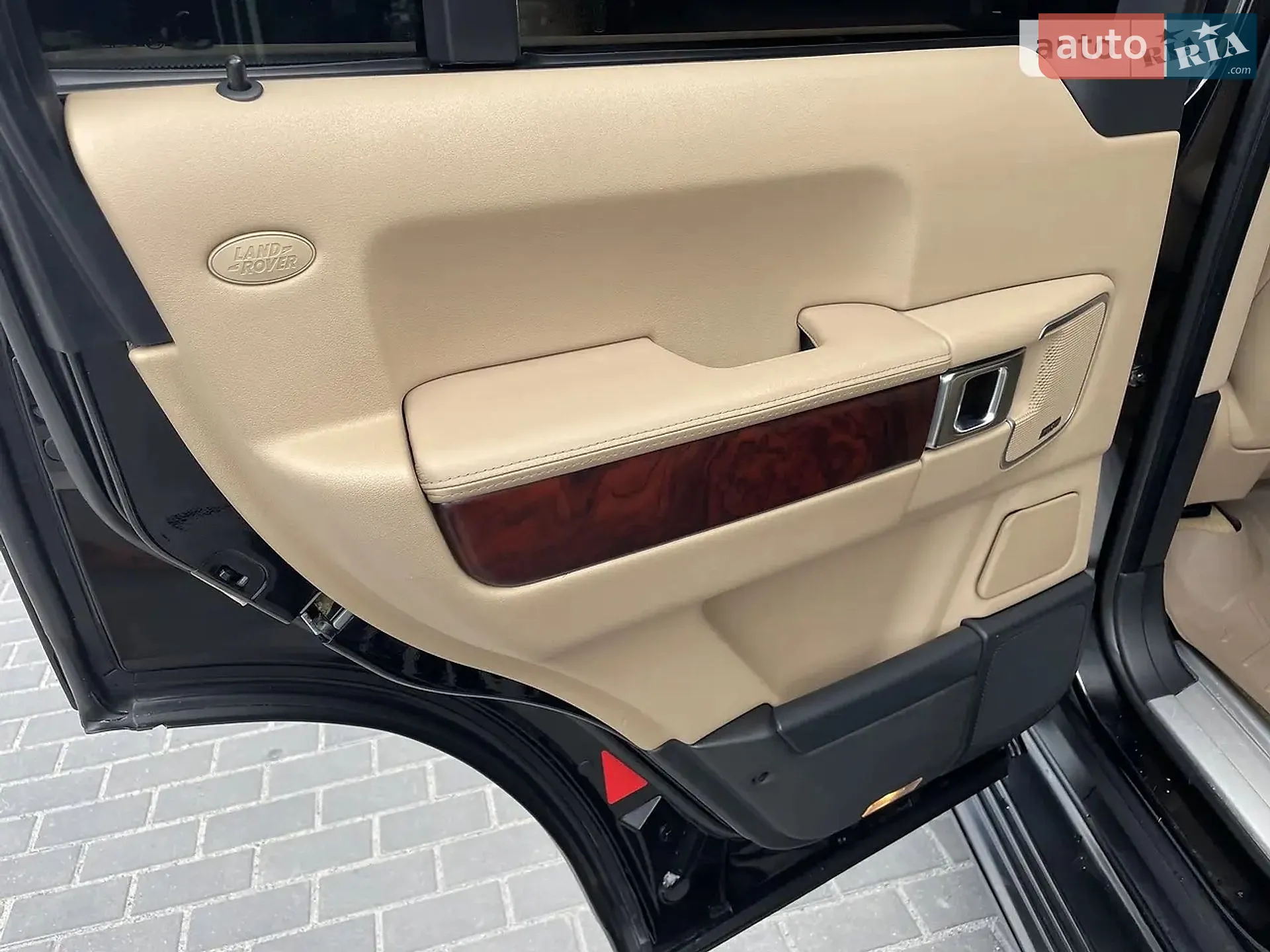 2010 Land Rover Range Rover - мініатюра 25