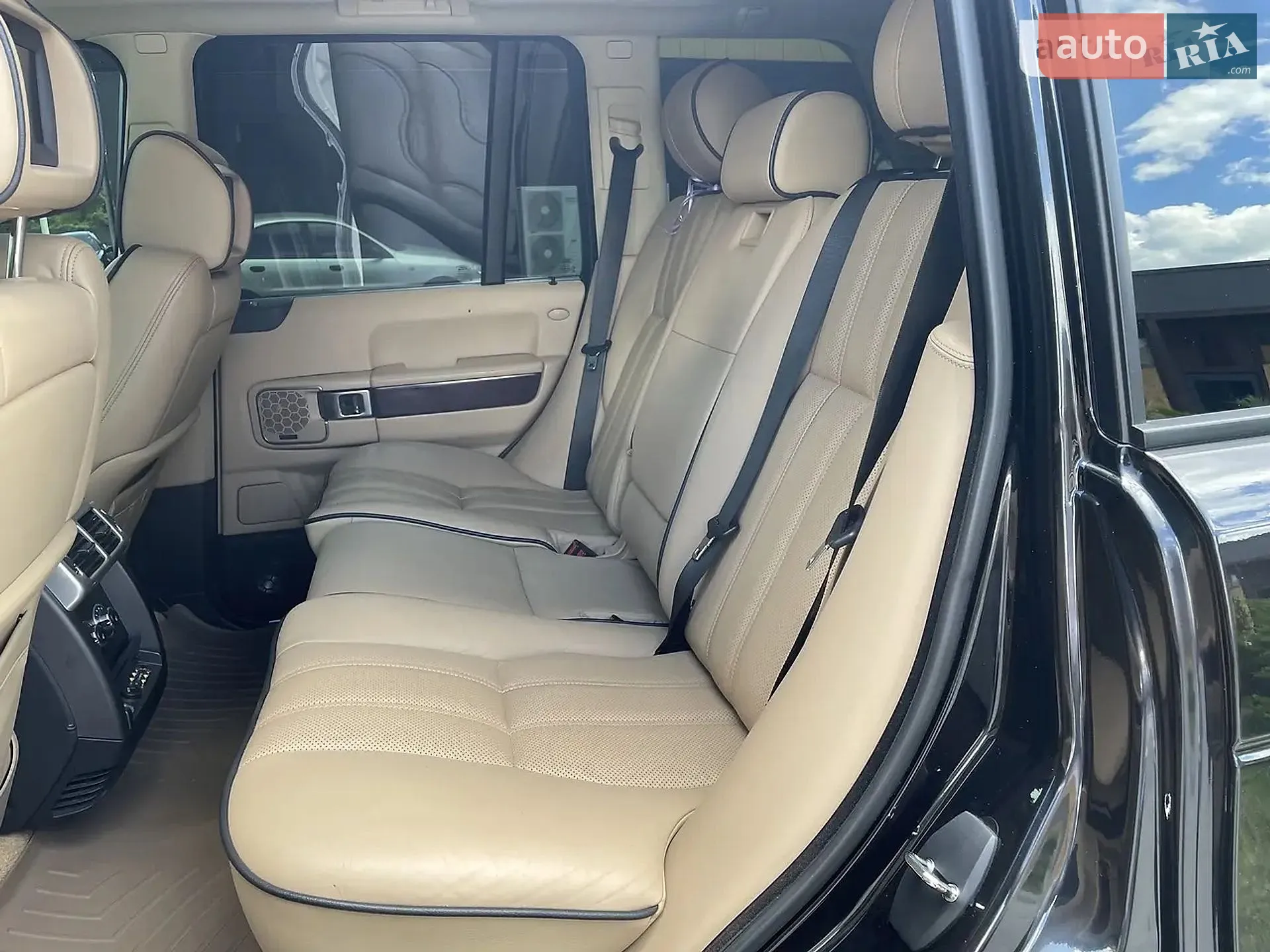 2010 Land Rover Range Rover - мініатюра 30