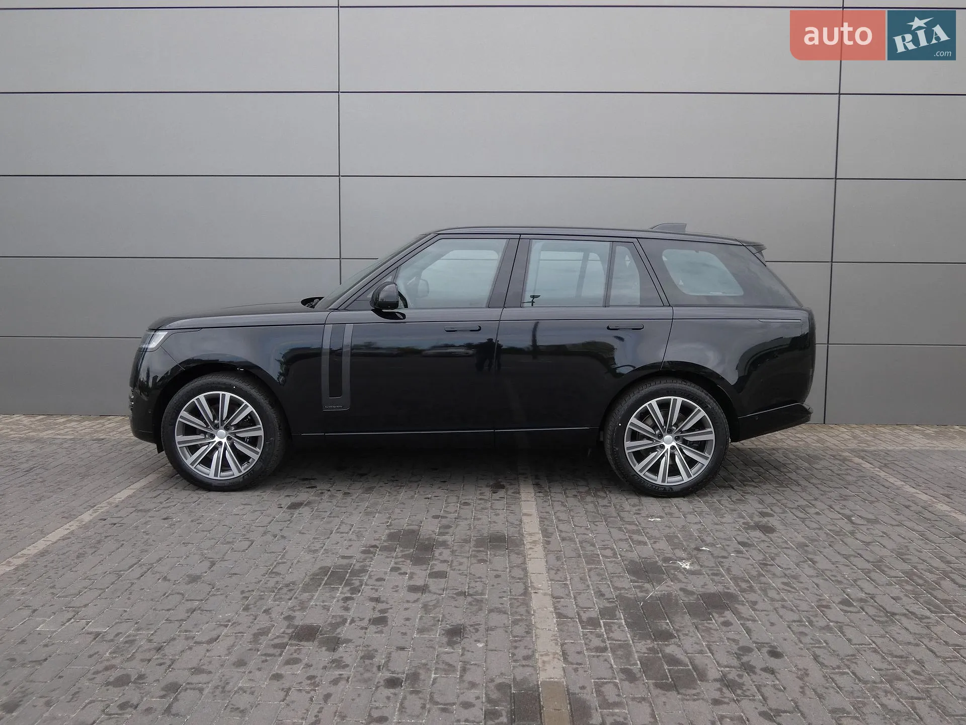 2026 Land Rover Range Rover - мініатюра 3