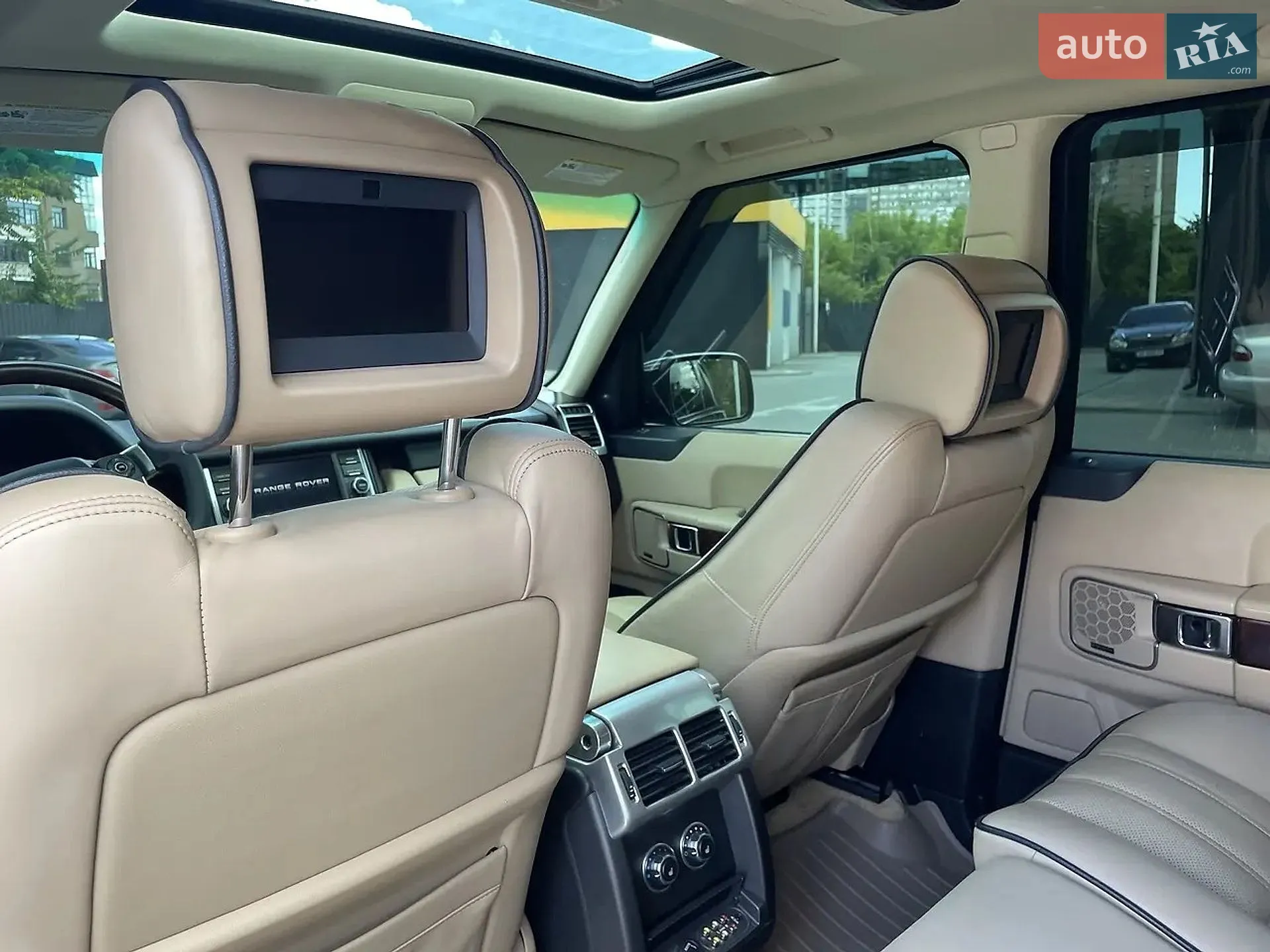 2010 Land Rover Range Rover - мініатюра 29