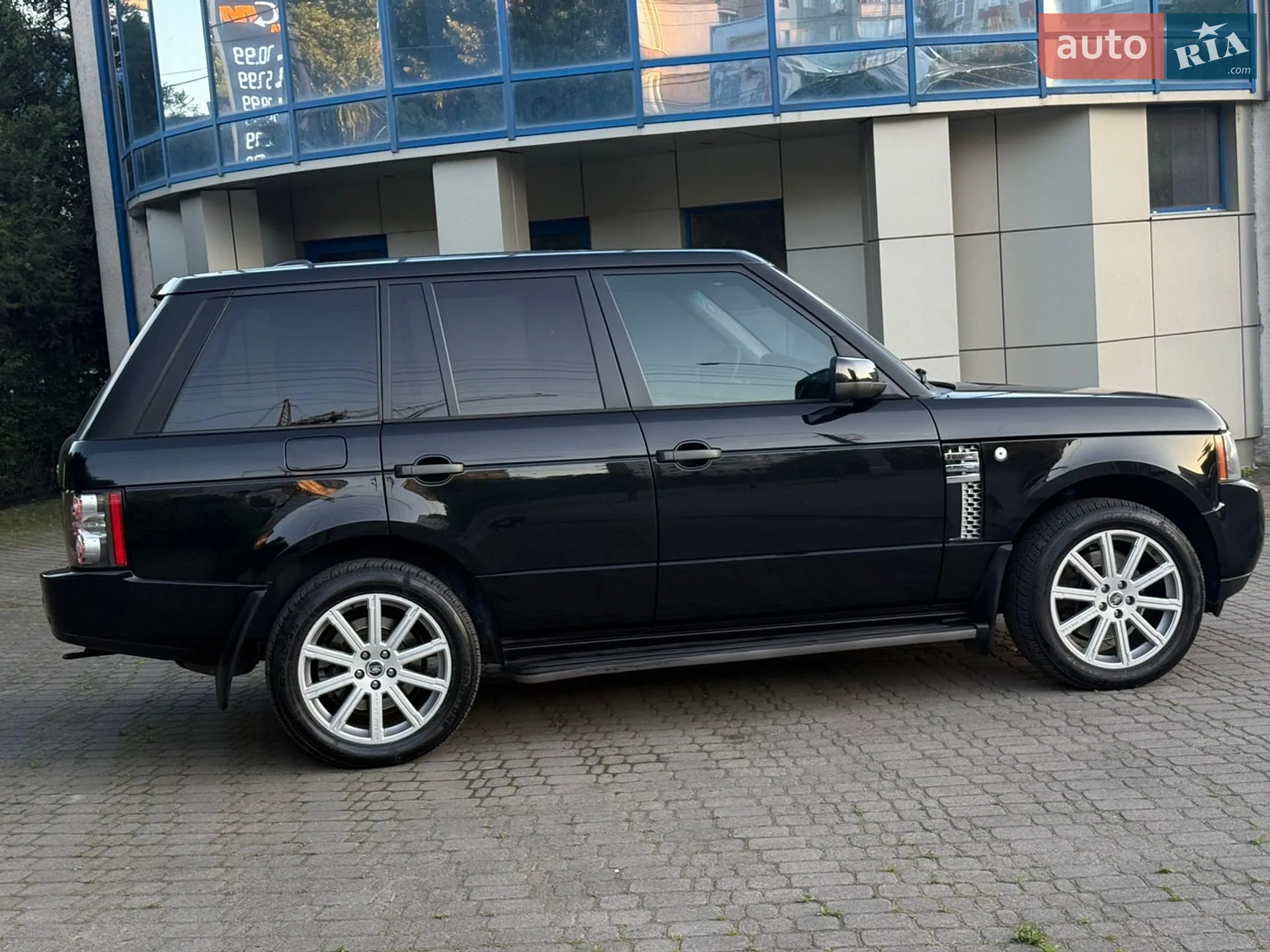 2010 Land Rover Range Rover - мініатюра 11