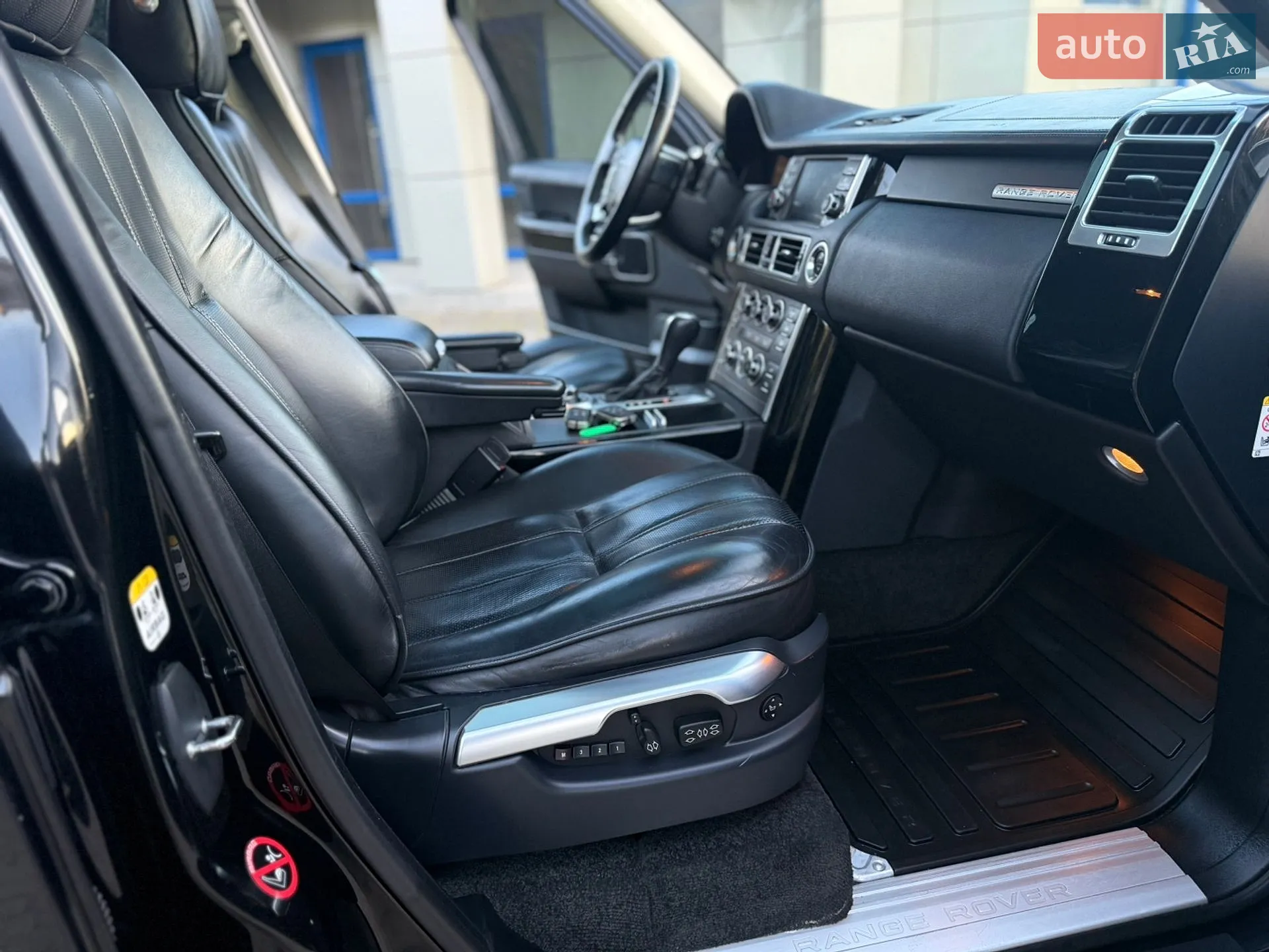 2010 Land Rover Range Rover - мініатюра 36