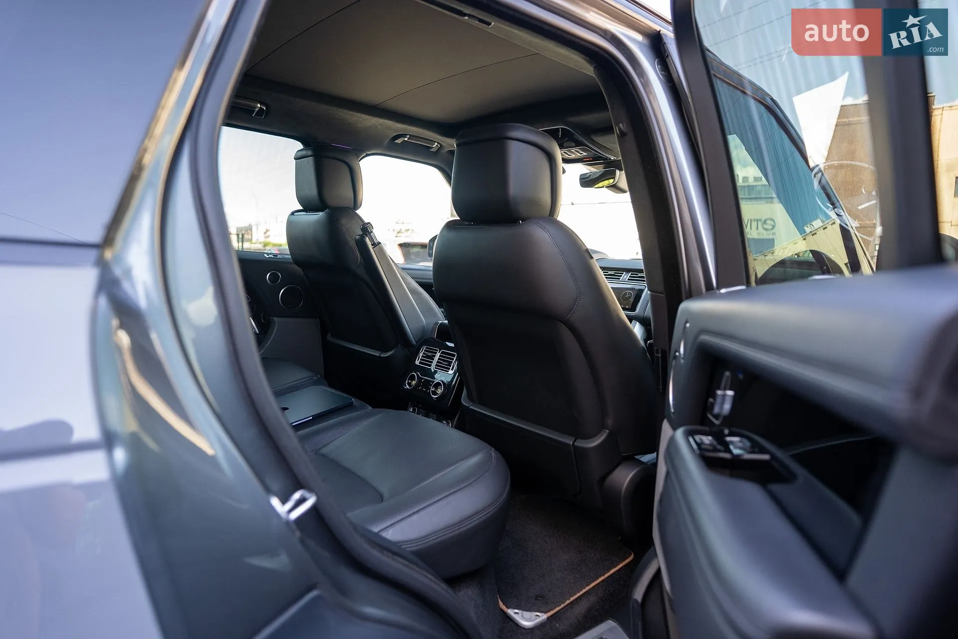 2018 Land Rover Range Rover - мініатюра 32