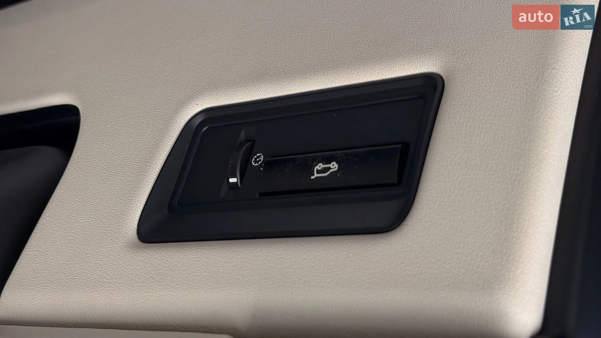 2013 Land Rover Range Rover - мініатюра 25