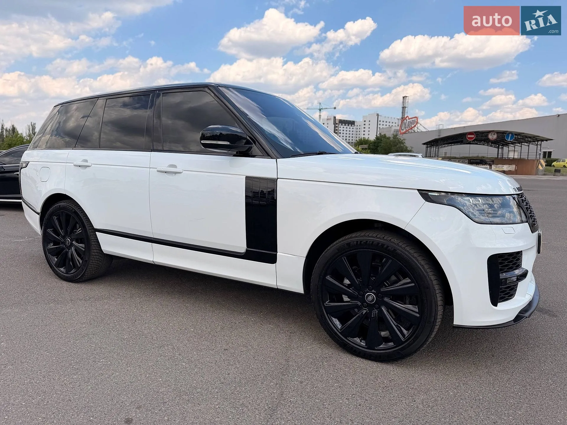2016 Land Rover Range Rover - мініатюра 24
