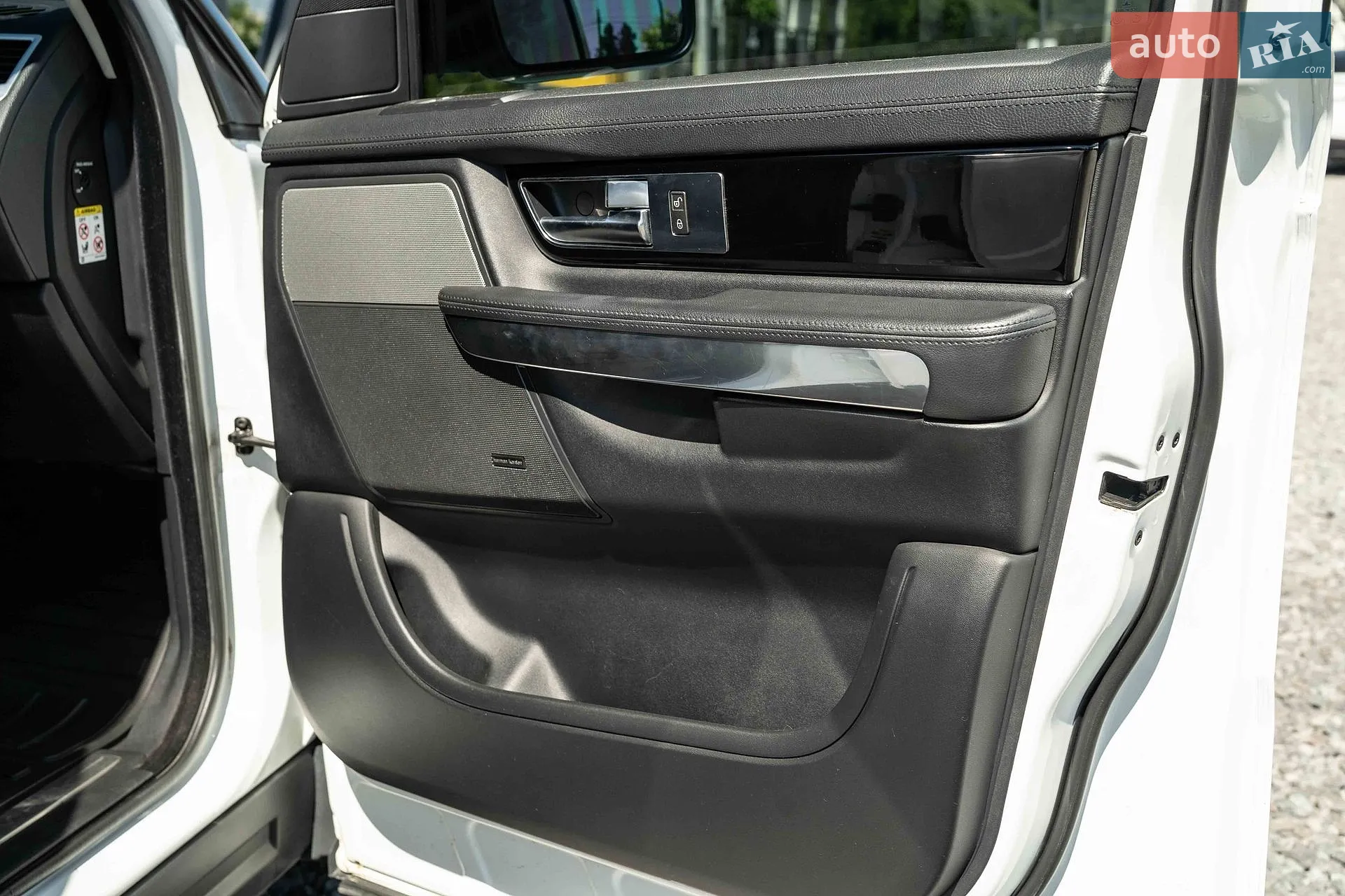 2012 Land Rover Range Rover - мініатюра 44
