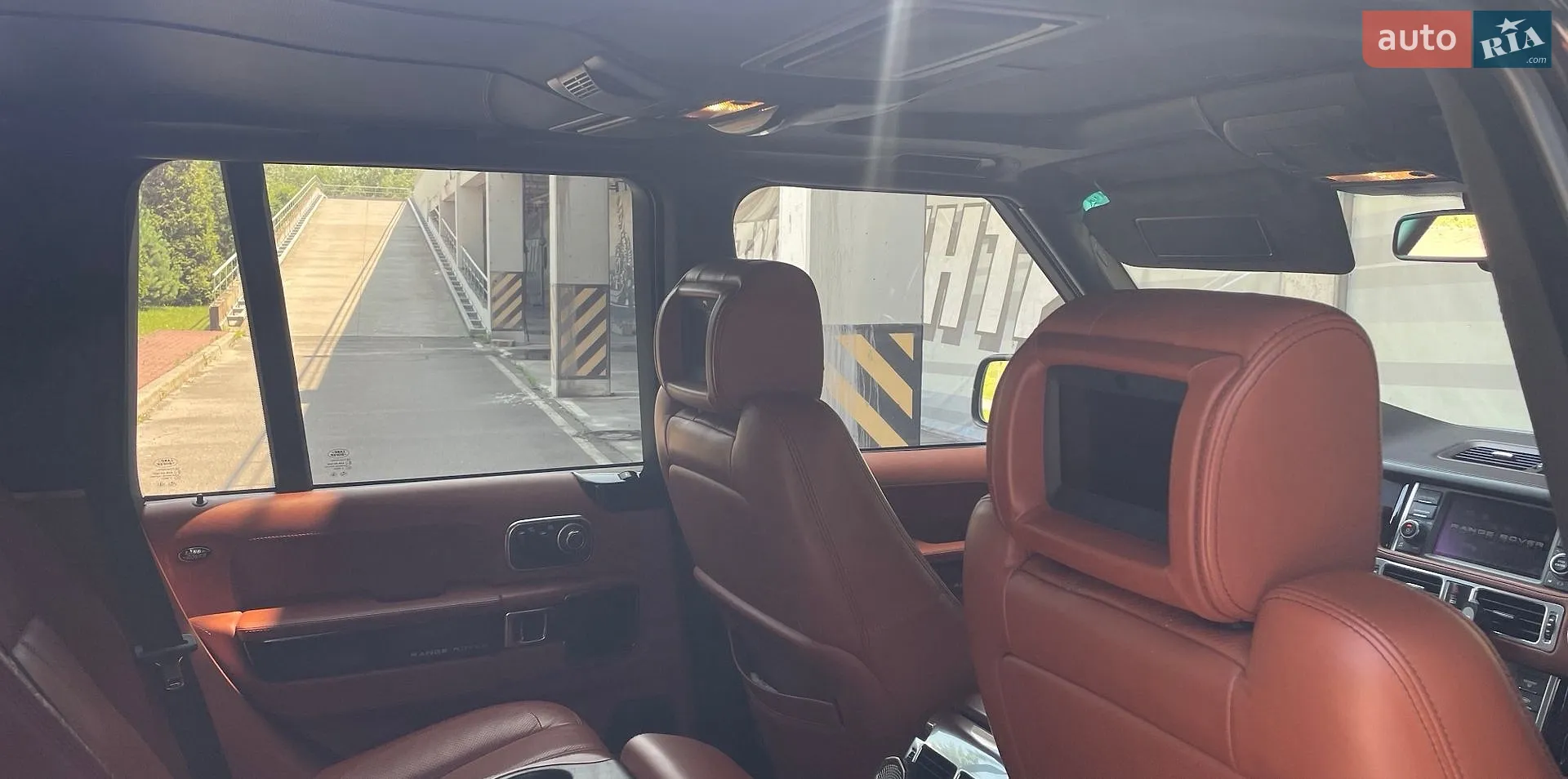 2012 Land Rover Range Rover - мініатюра 21