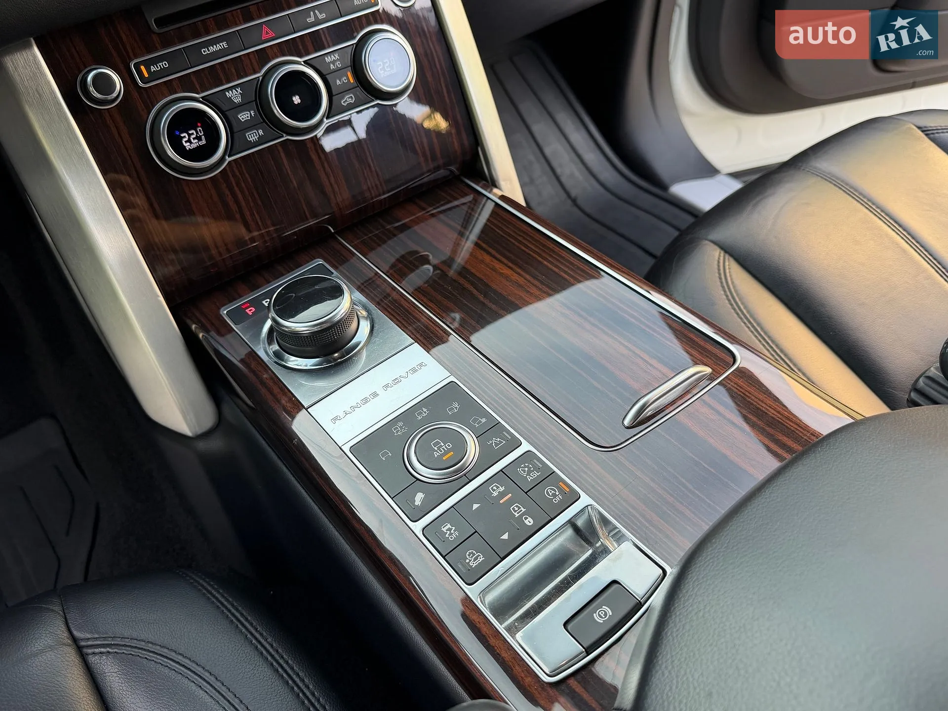 2016 Land Rover Range Rover - мініатюра 27