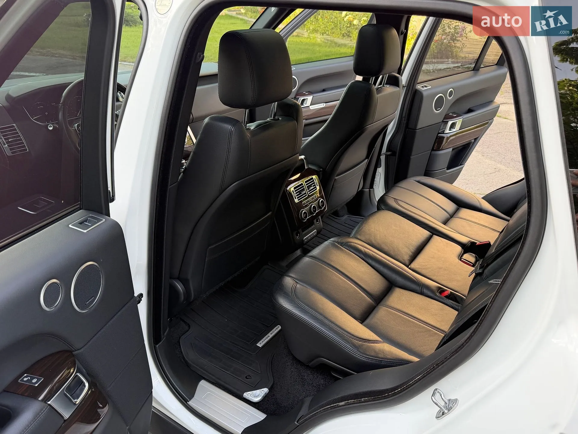 2016 Land Rover Range Rover - мініатюра 36