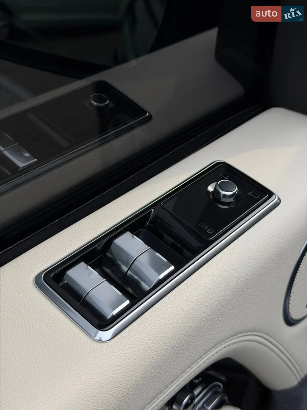2018 Land Rover Range Rover - мініатюра 13