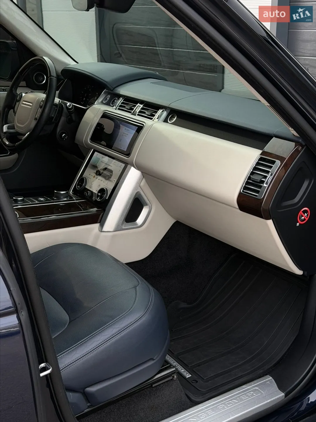 2018 Land Rover Range Rover - мініатюра 27