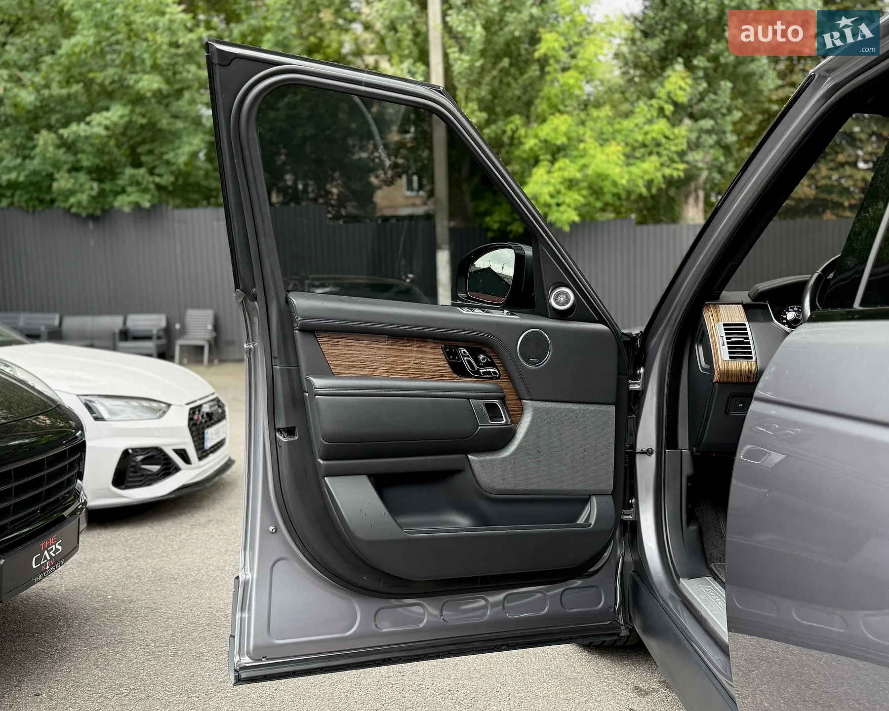 2019 Land Rover Range Rover - мініатюра 12