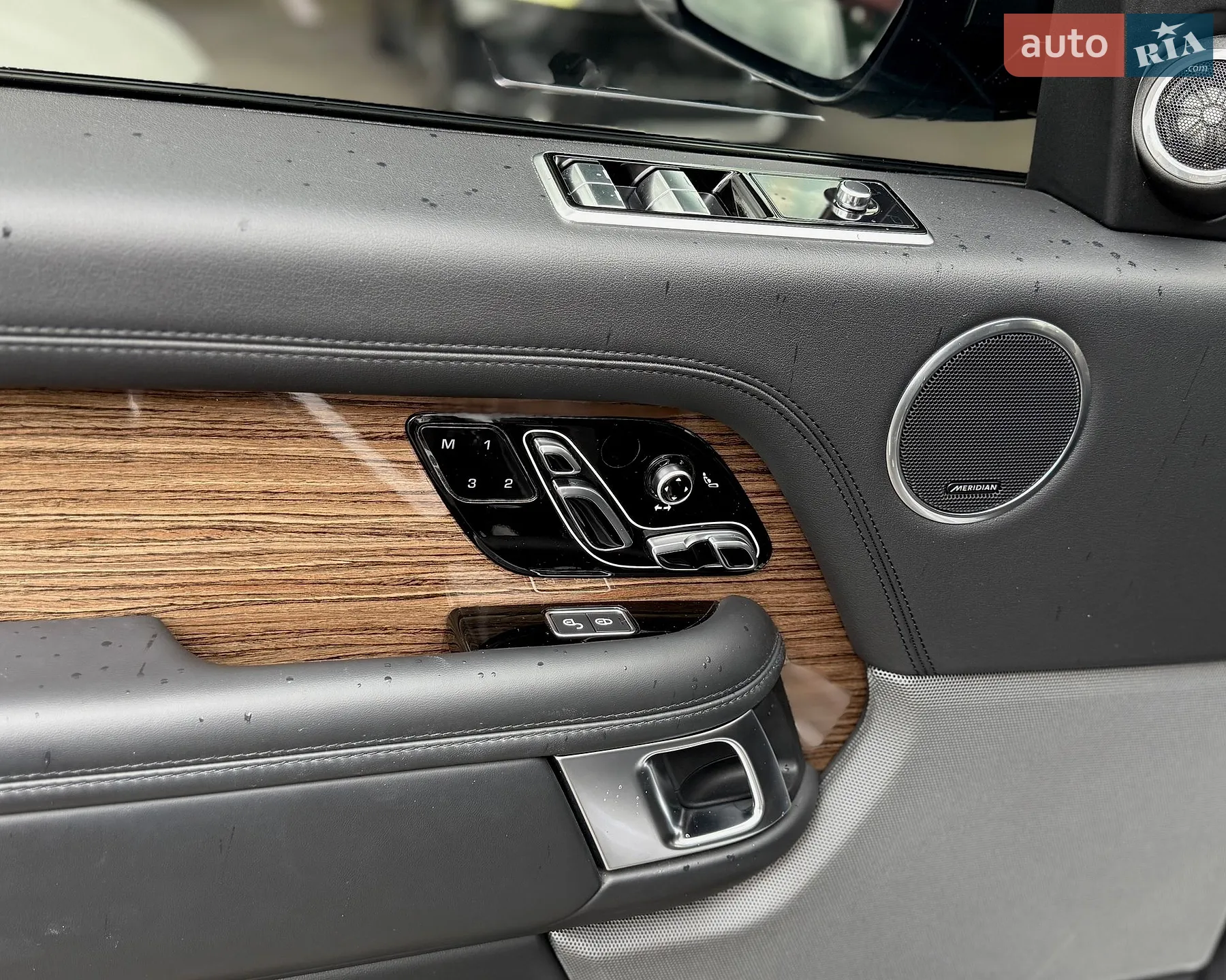 2019 Land Rover Range Rover - мініатюра 14