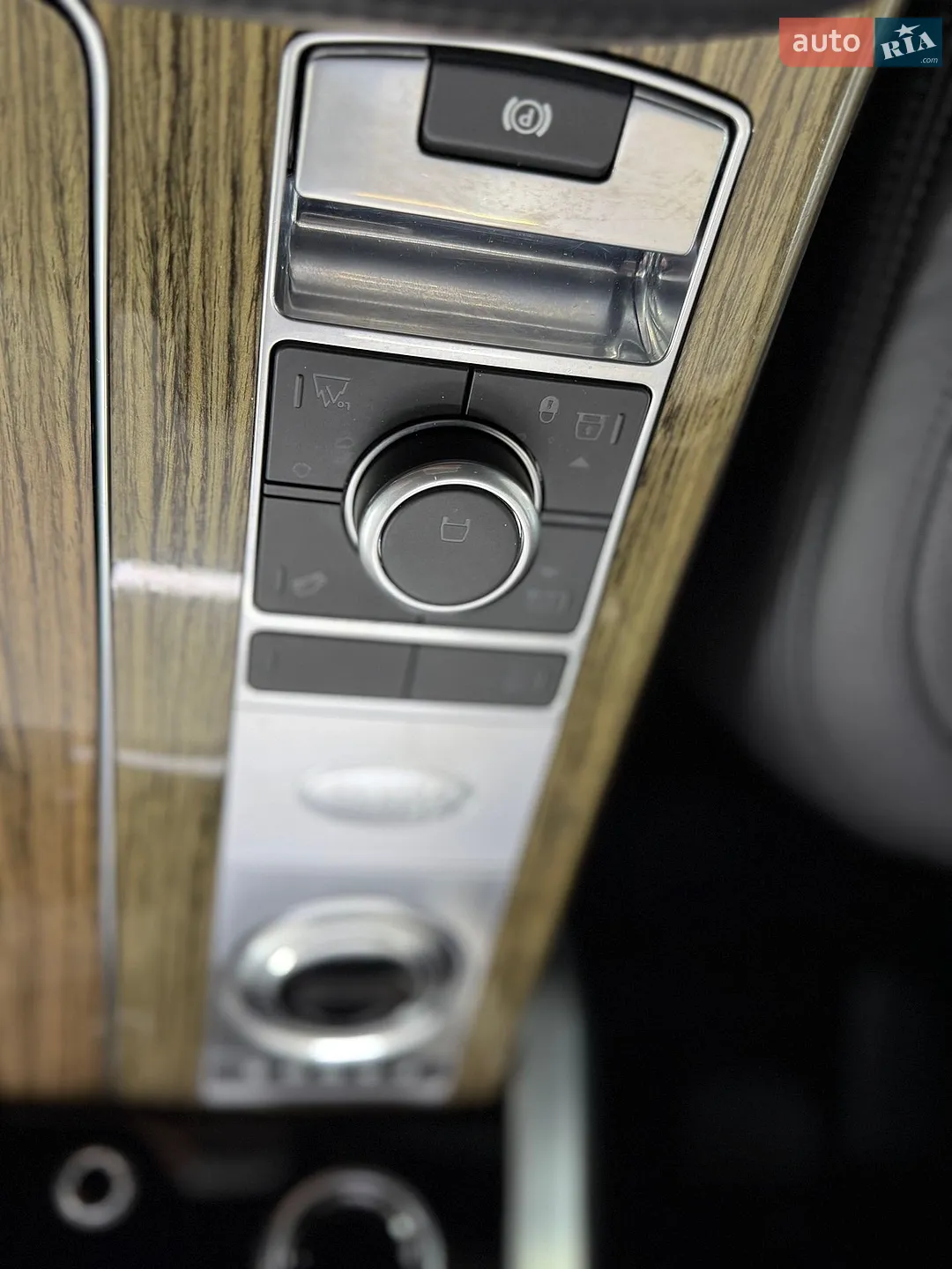 2019 Land Rover Range Rover - мініатюра 24