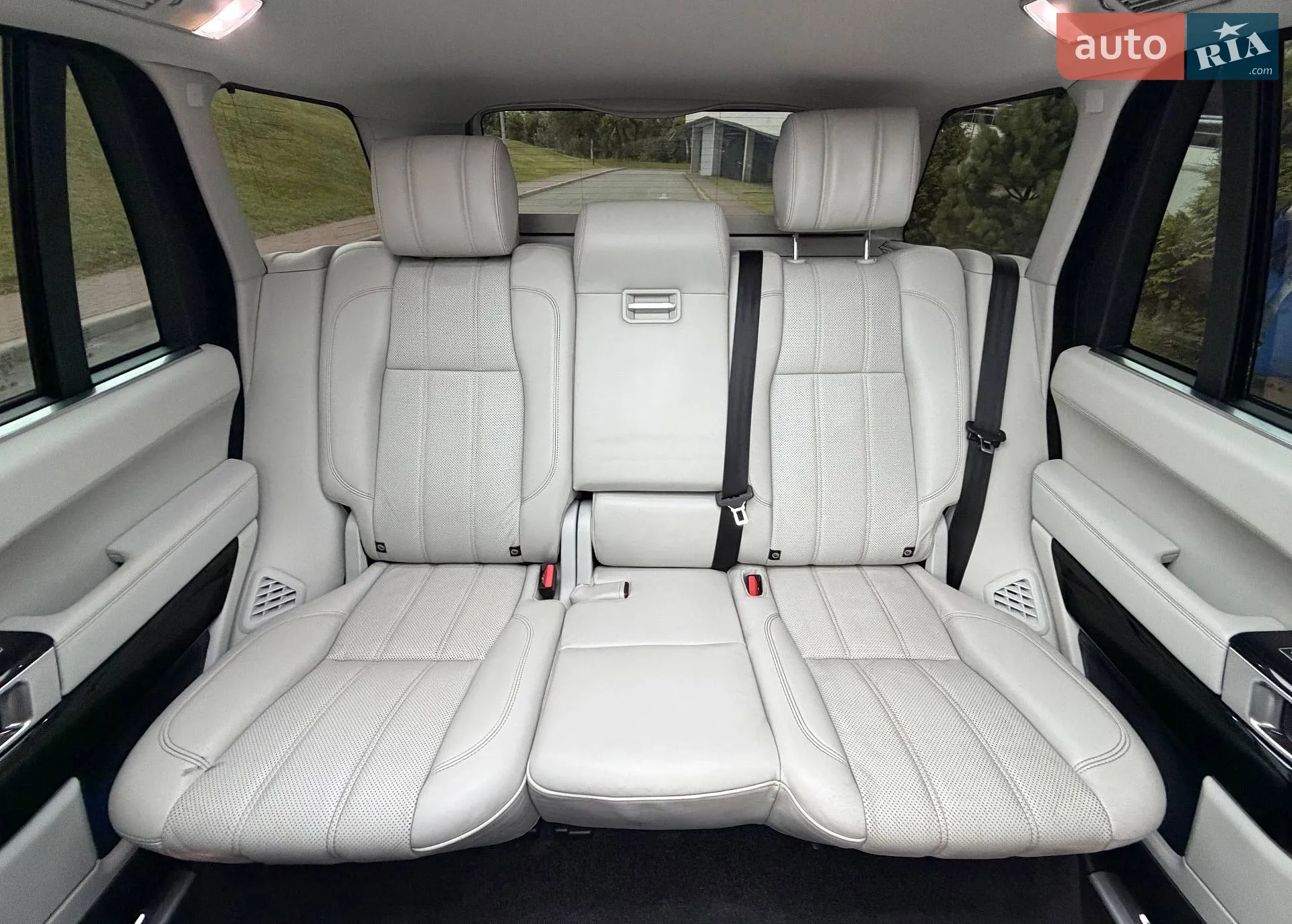 2017 Land Rover Range Rover - мініатюра 17
