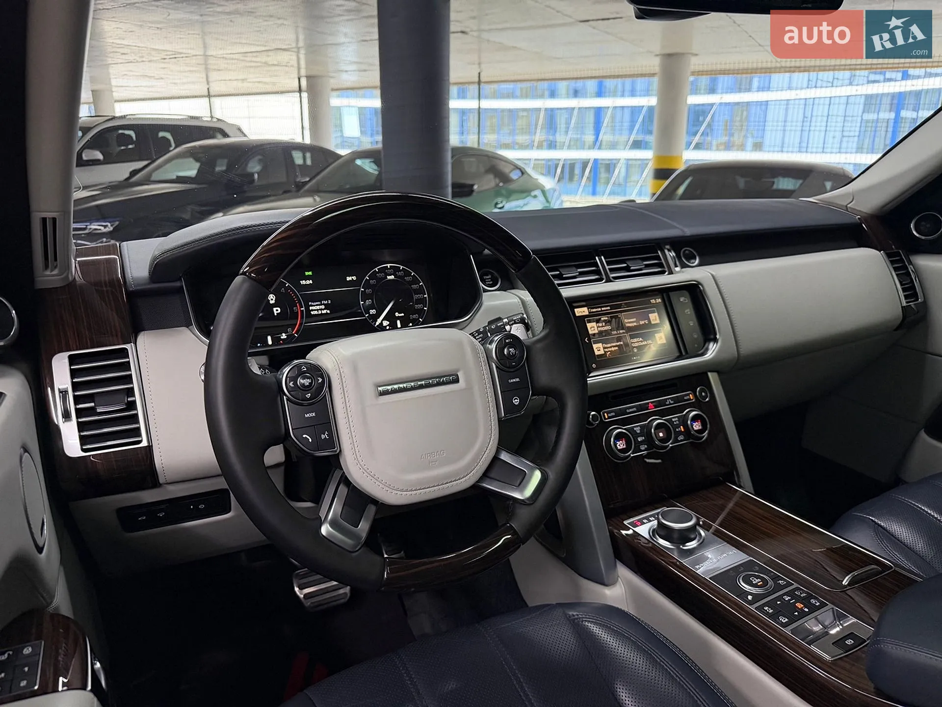 2016 Land Rover Range Rover - мініатюра 28