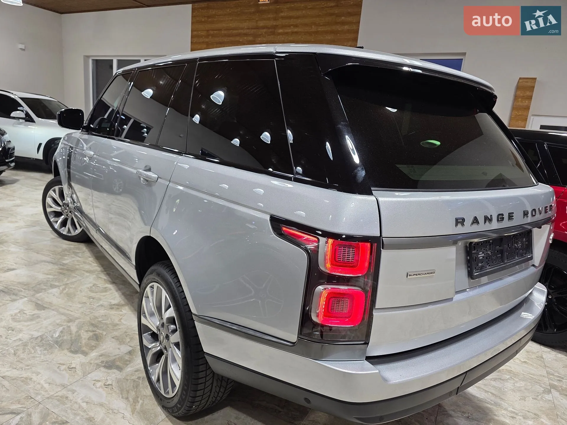 2019 Land Rover Range Rover - мініатюра 18