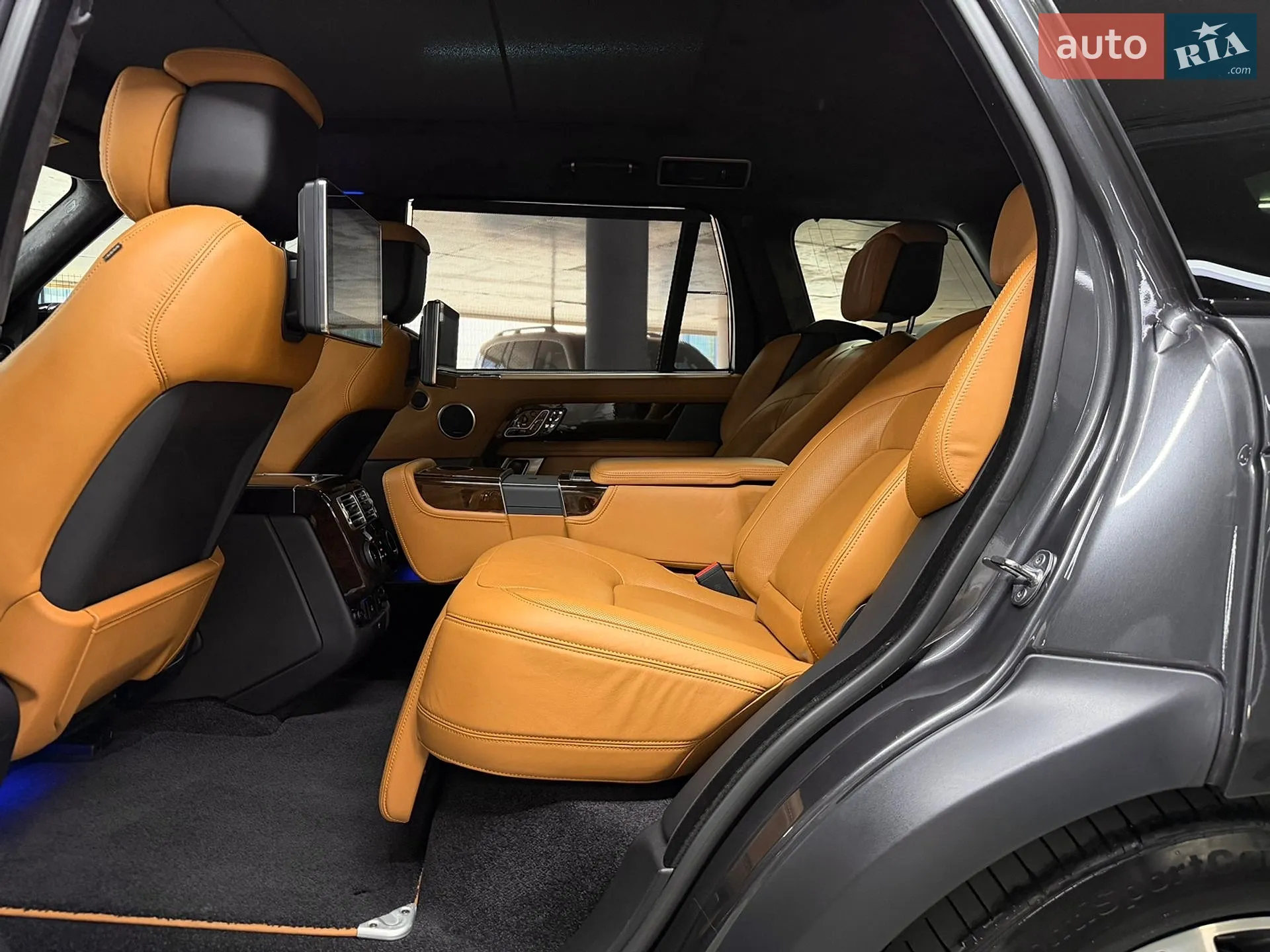 2018 Land Rover Range Rover - мініатюра 24