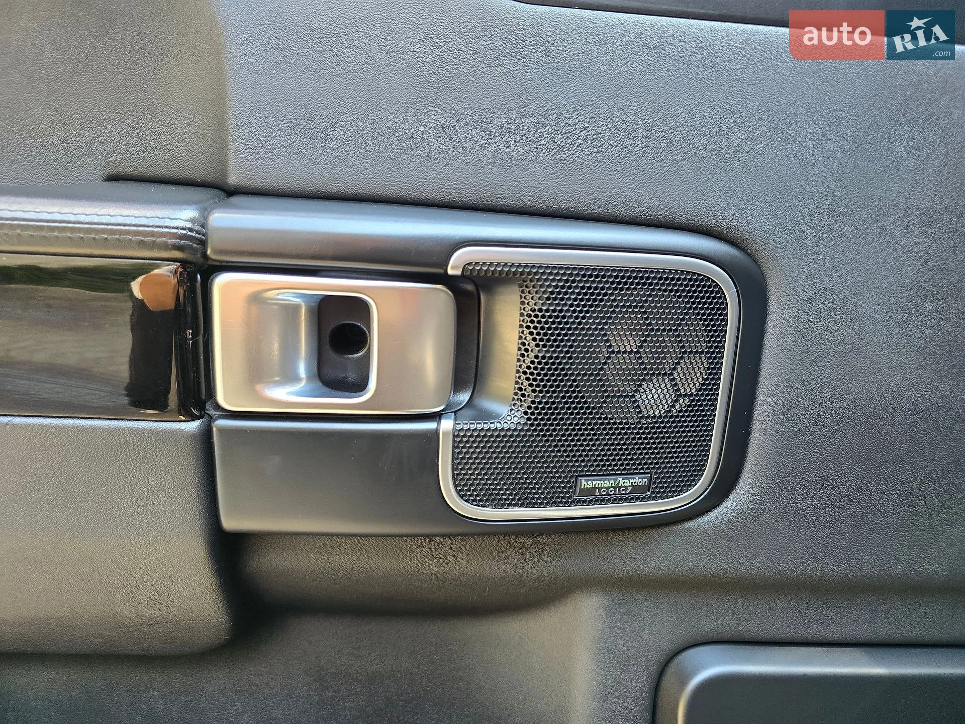 2010 Land Rover Range Rover - мініатюра 26