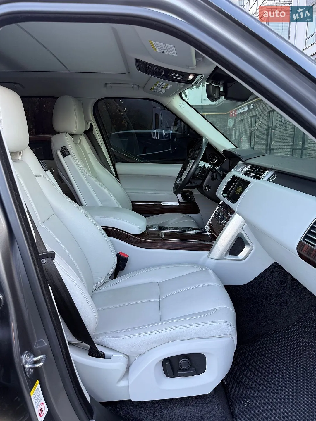 2017 Land Rover Range Rover - мініатюра 18