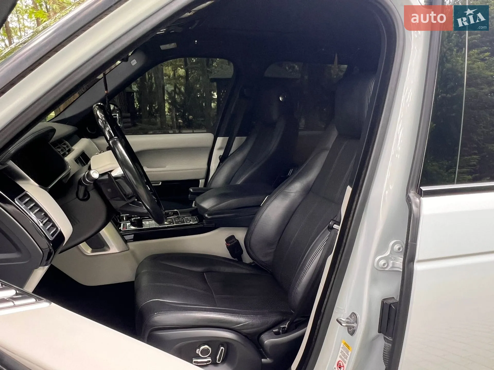 2016 Land Rover Range Rover - мініатюра 26