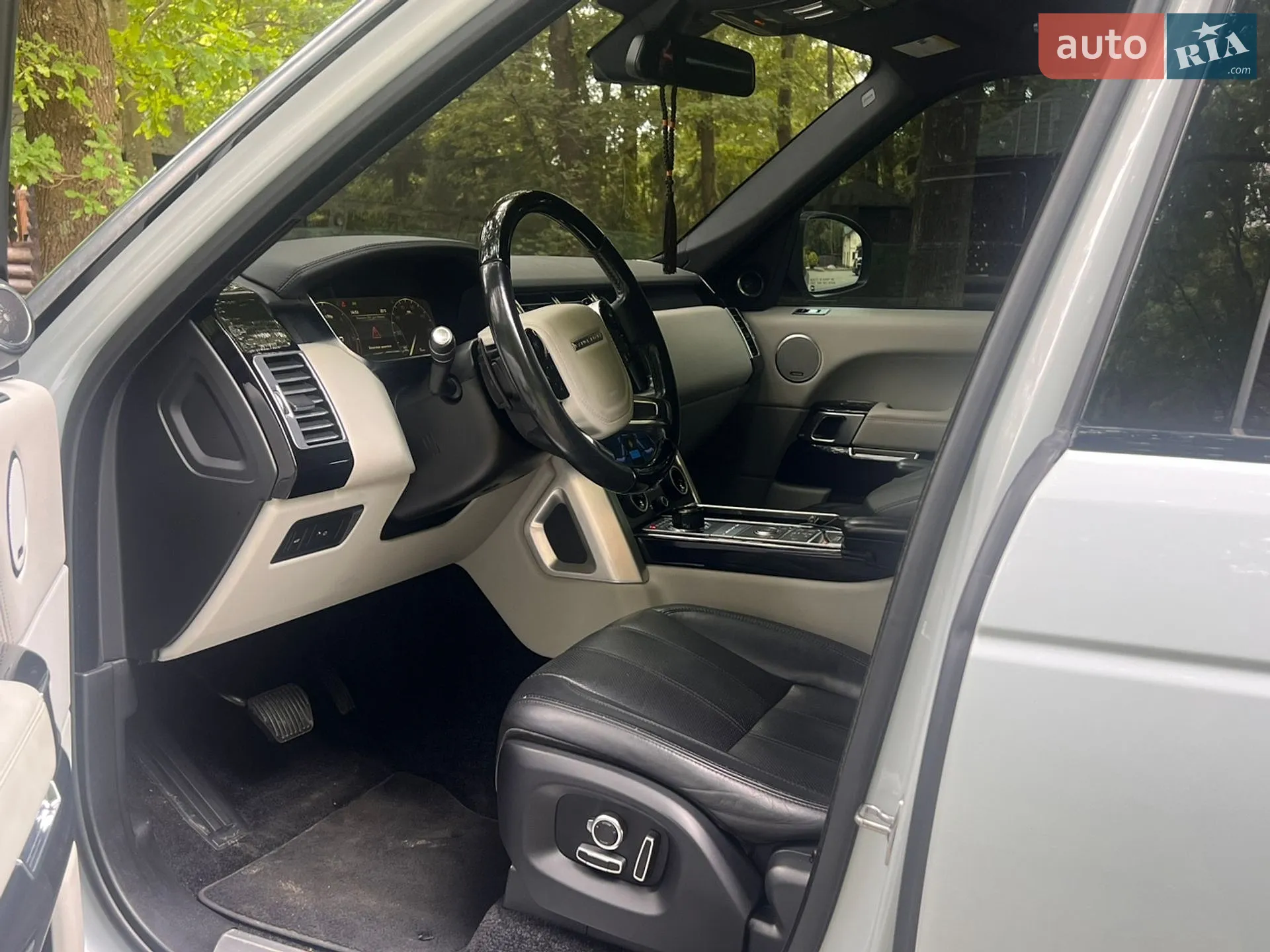 2016 Land Rover Range Rover - мініатюра 27