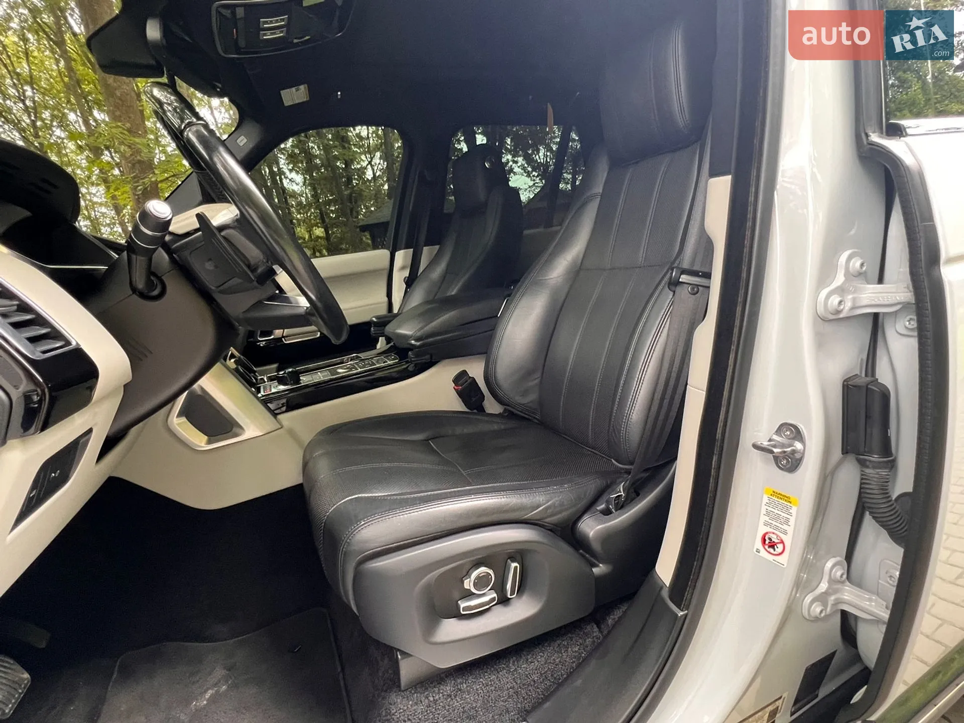2016 Land Rover Range Rover - мініатюра 30