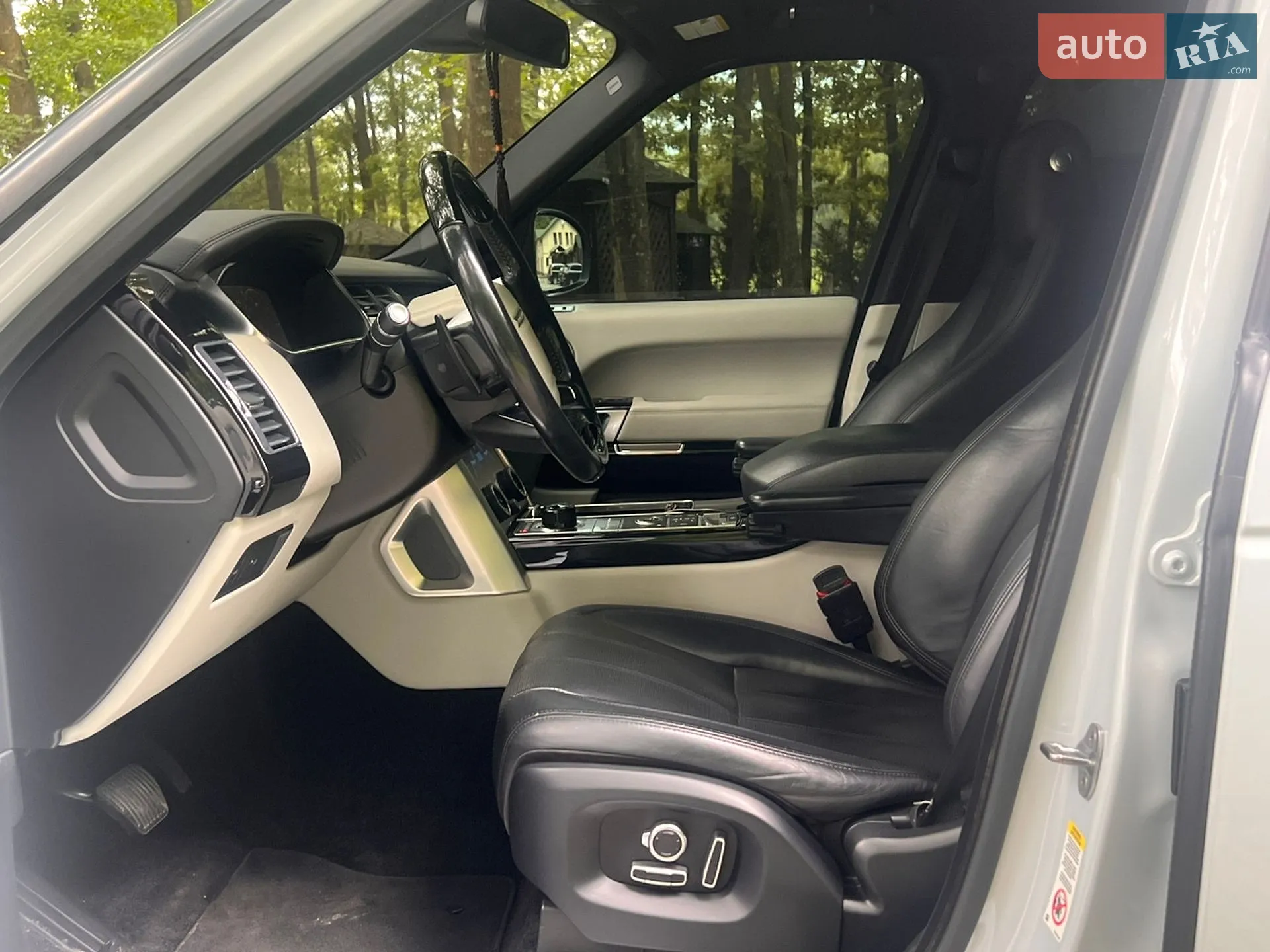2016 Land Rover Range Rover - мініатюра 31