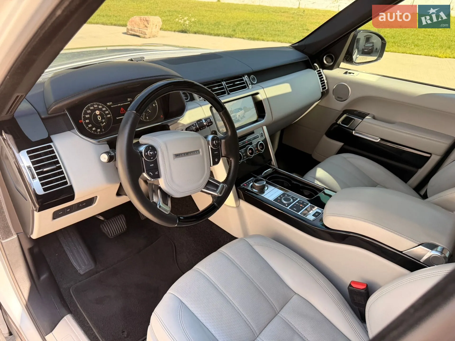 2017 Land Rover Range Rover - мініатюра 23