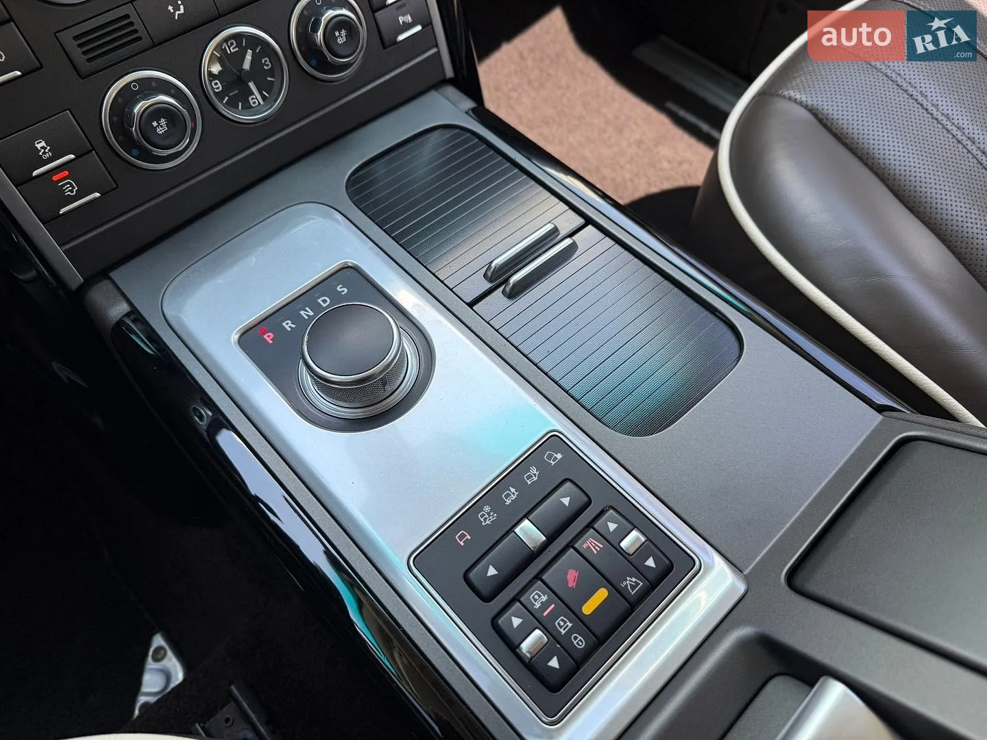 2012 Land Rover Range Rover - мініатюра 45