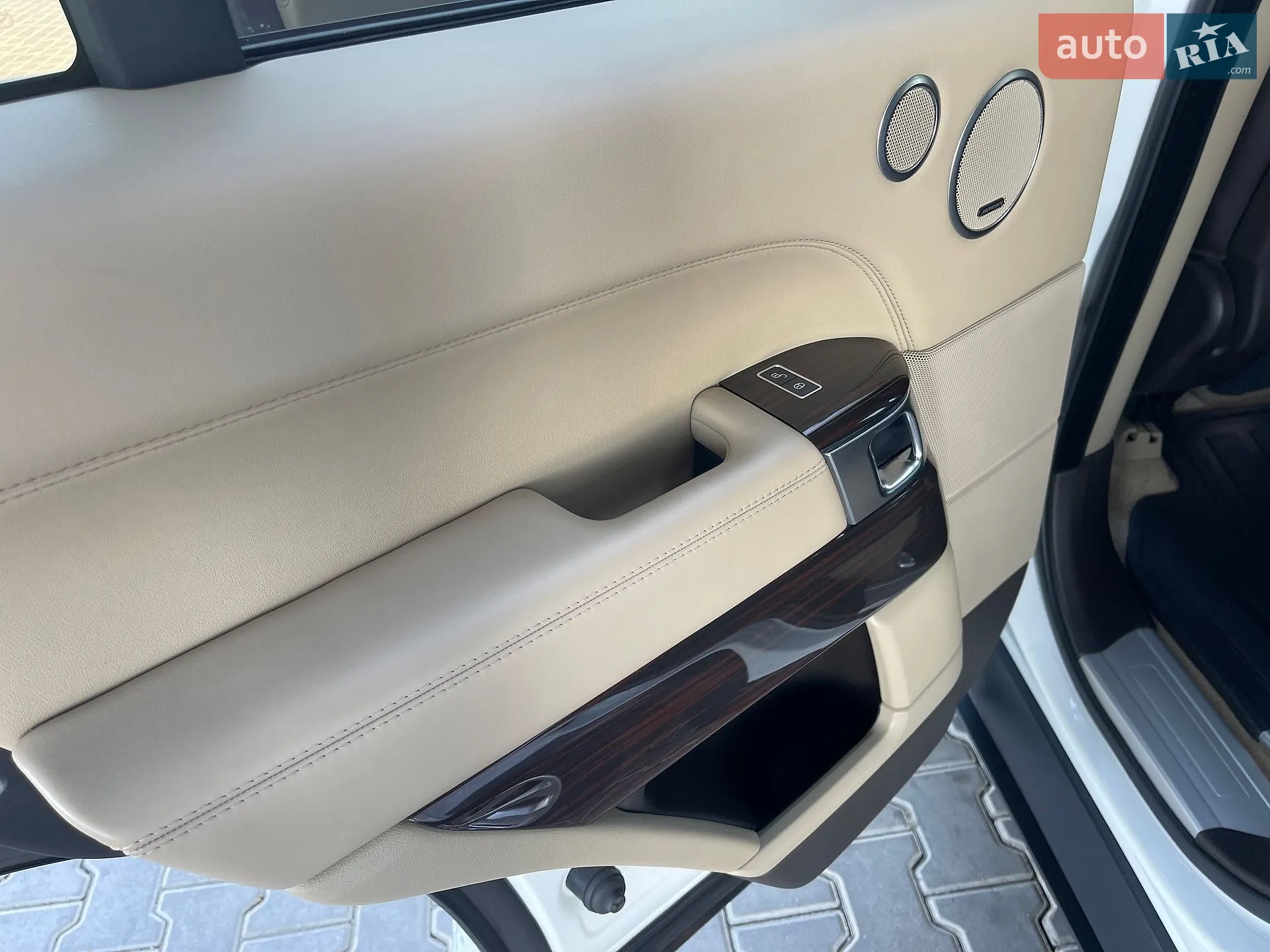 2016 Land Rover Range Rover - мініатюра 21