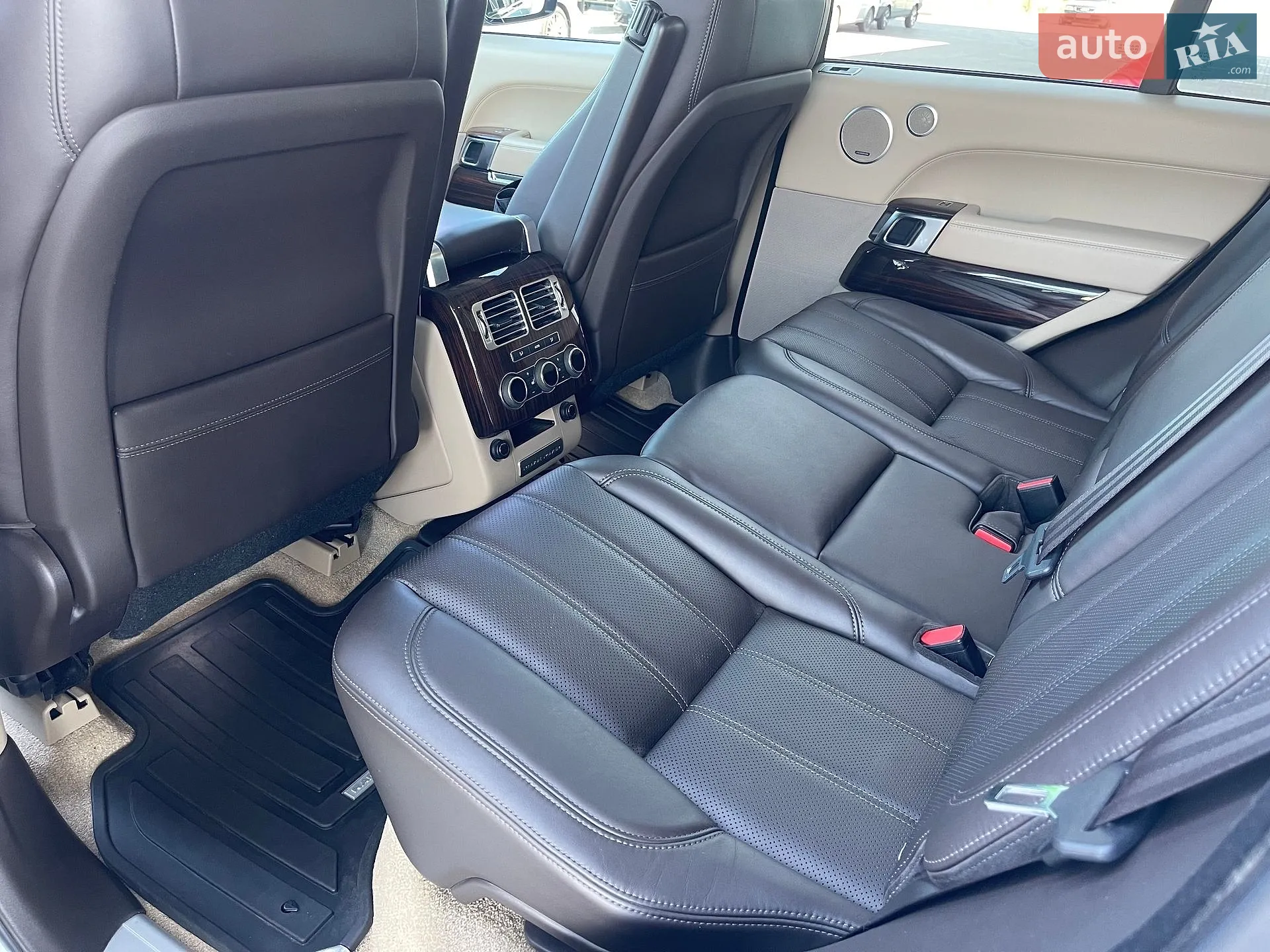 2016 Land Rover Range Rover - мініатюра 24