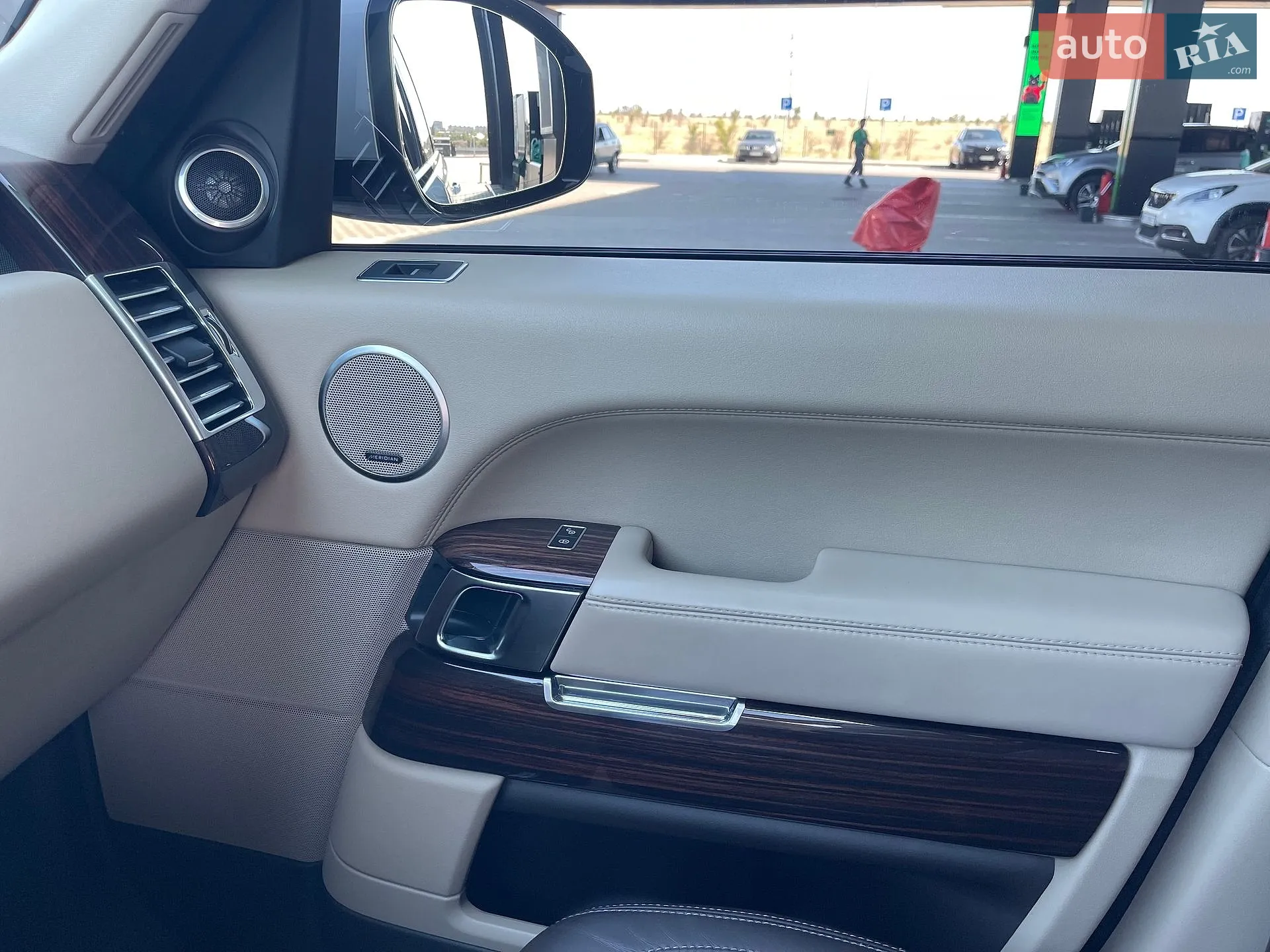2016 Land Rover Range Rover - мініатюра 26