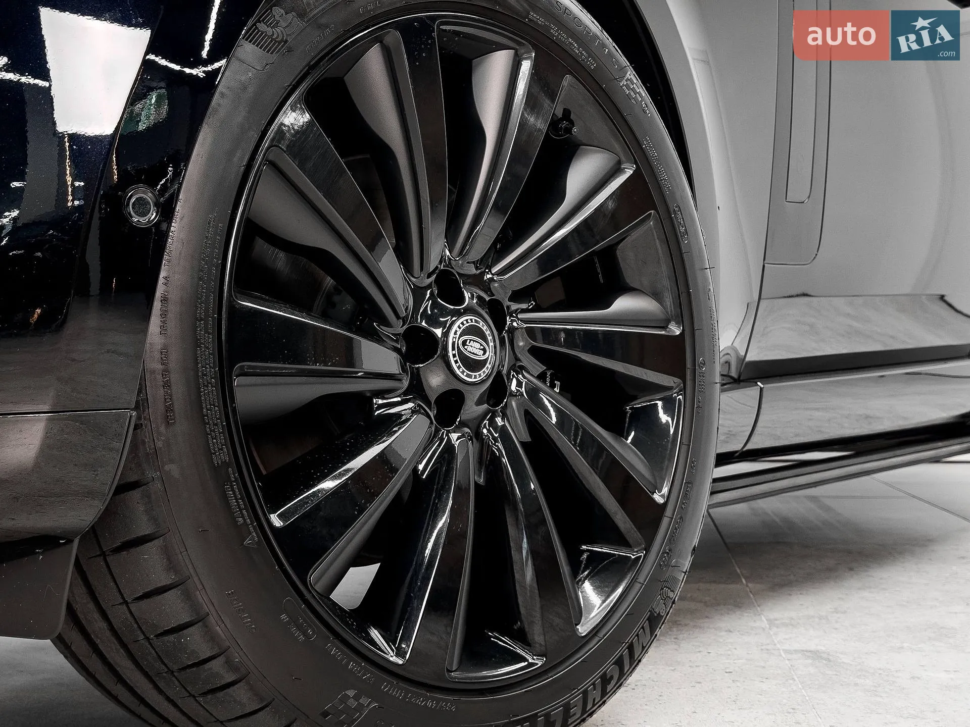 2023 Land Rover Range Rover - мініатюра 15