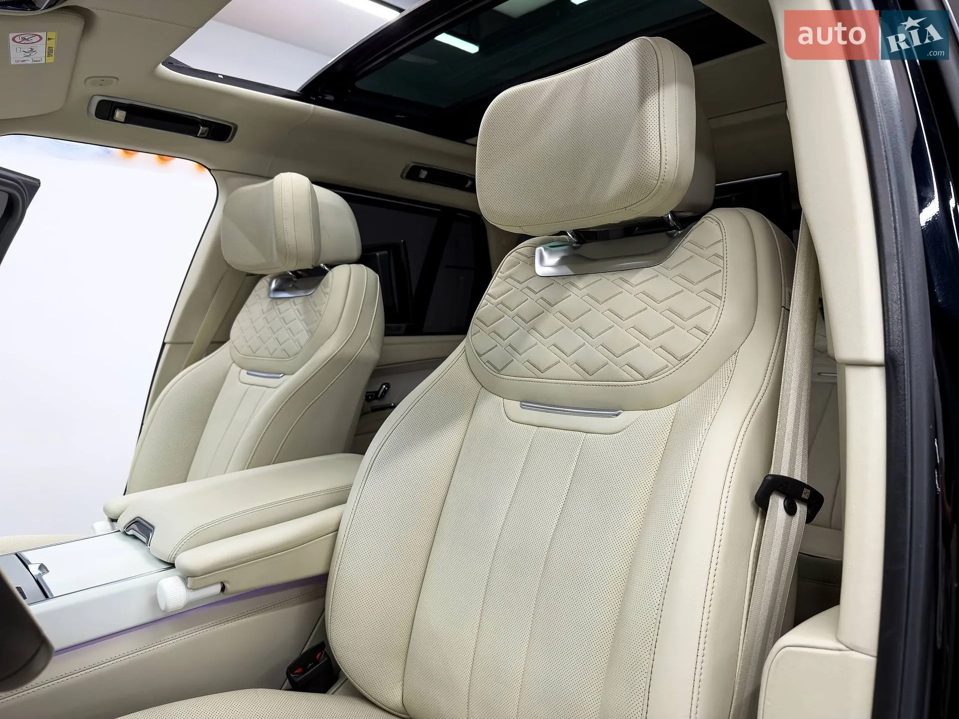 2023 Land Rover Range Rover - мініатюра 24