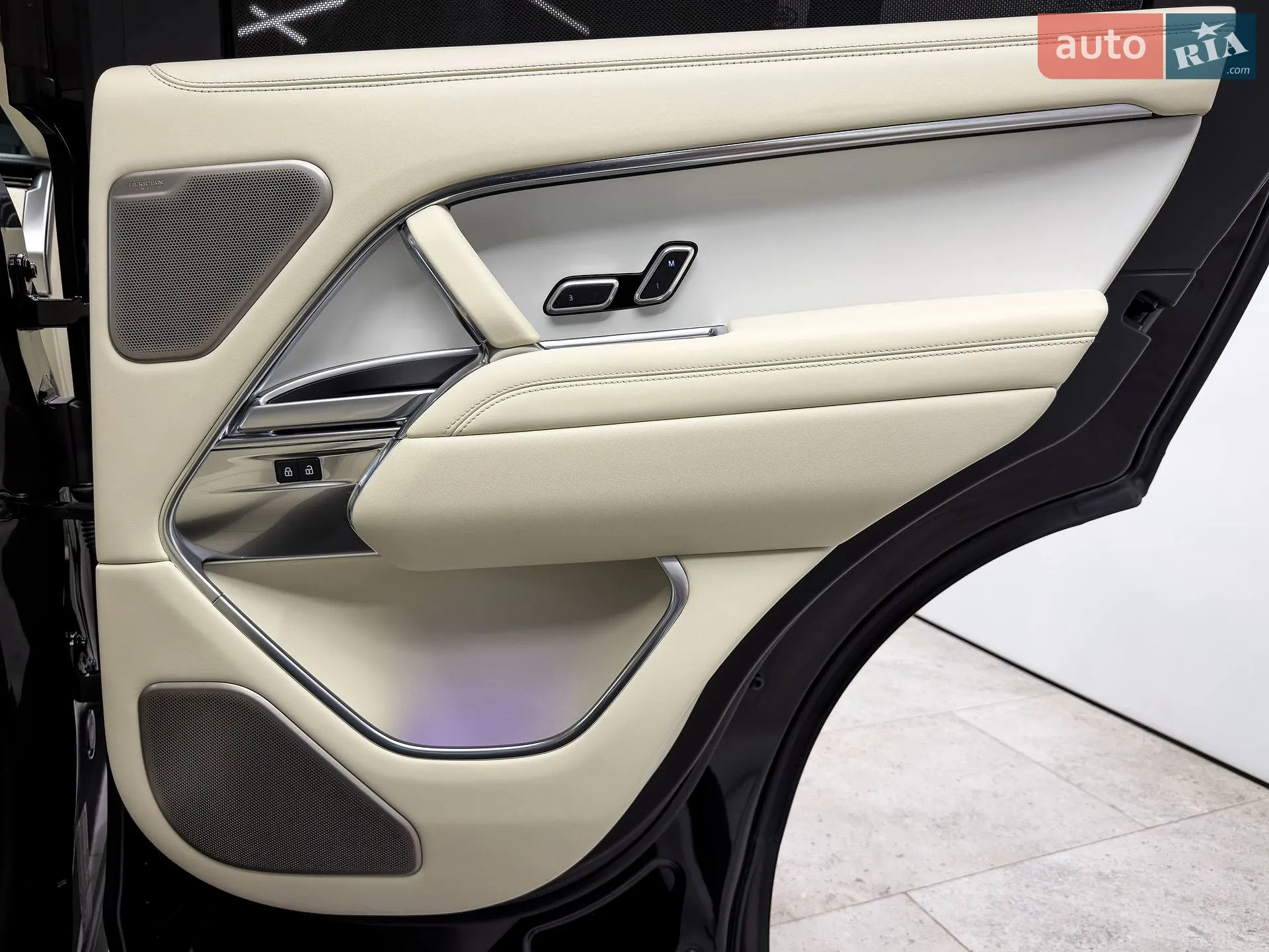 2023 Land Rover Range Rover - мініатюра 47
