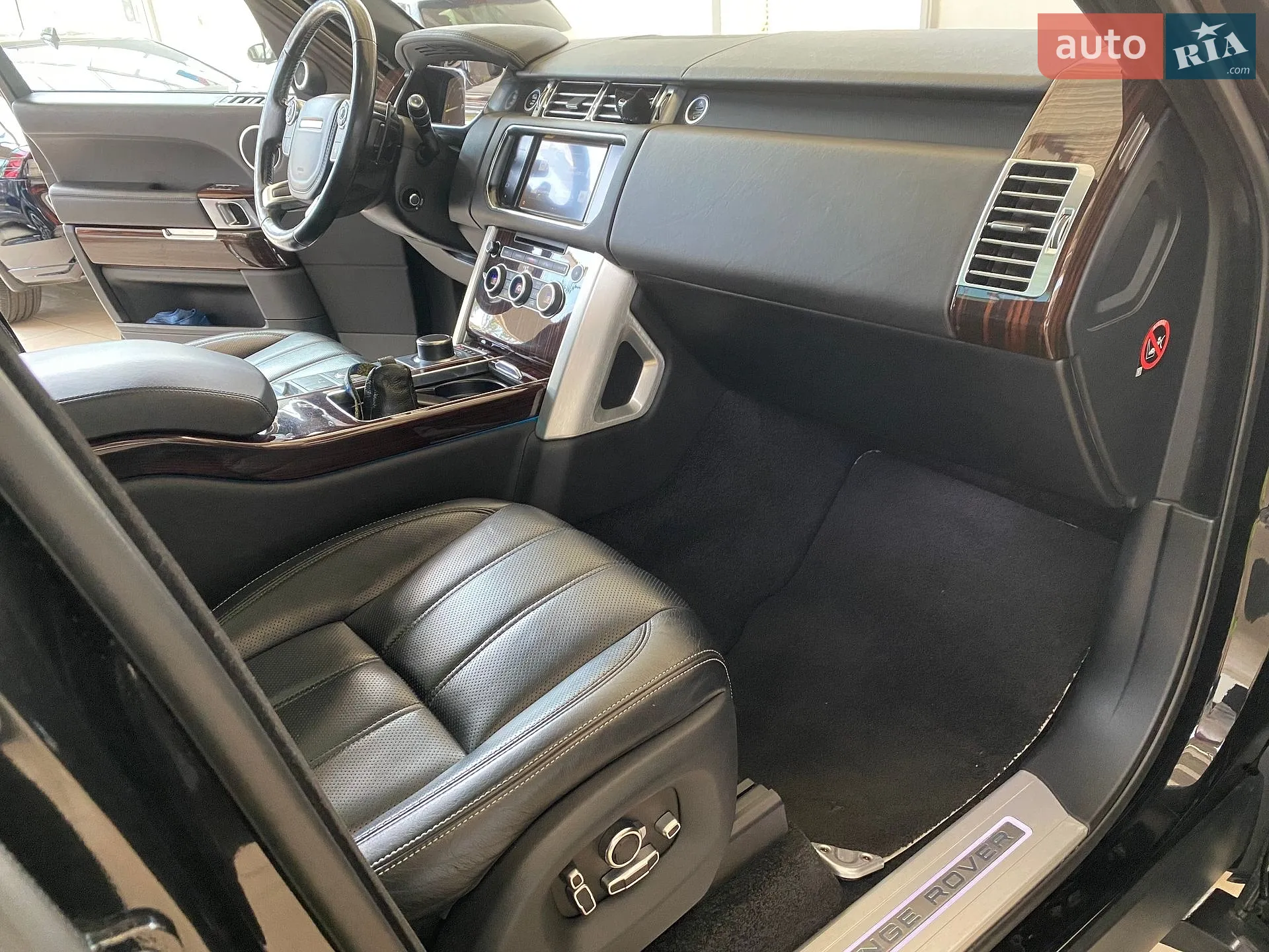 2016 Land Rover Range Rover - мініатюра 33