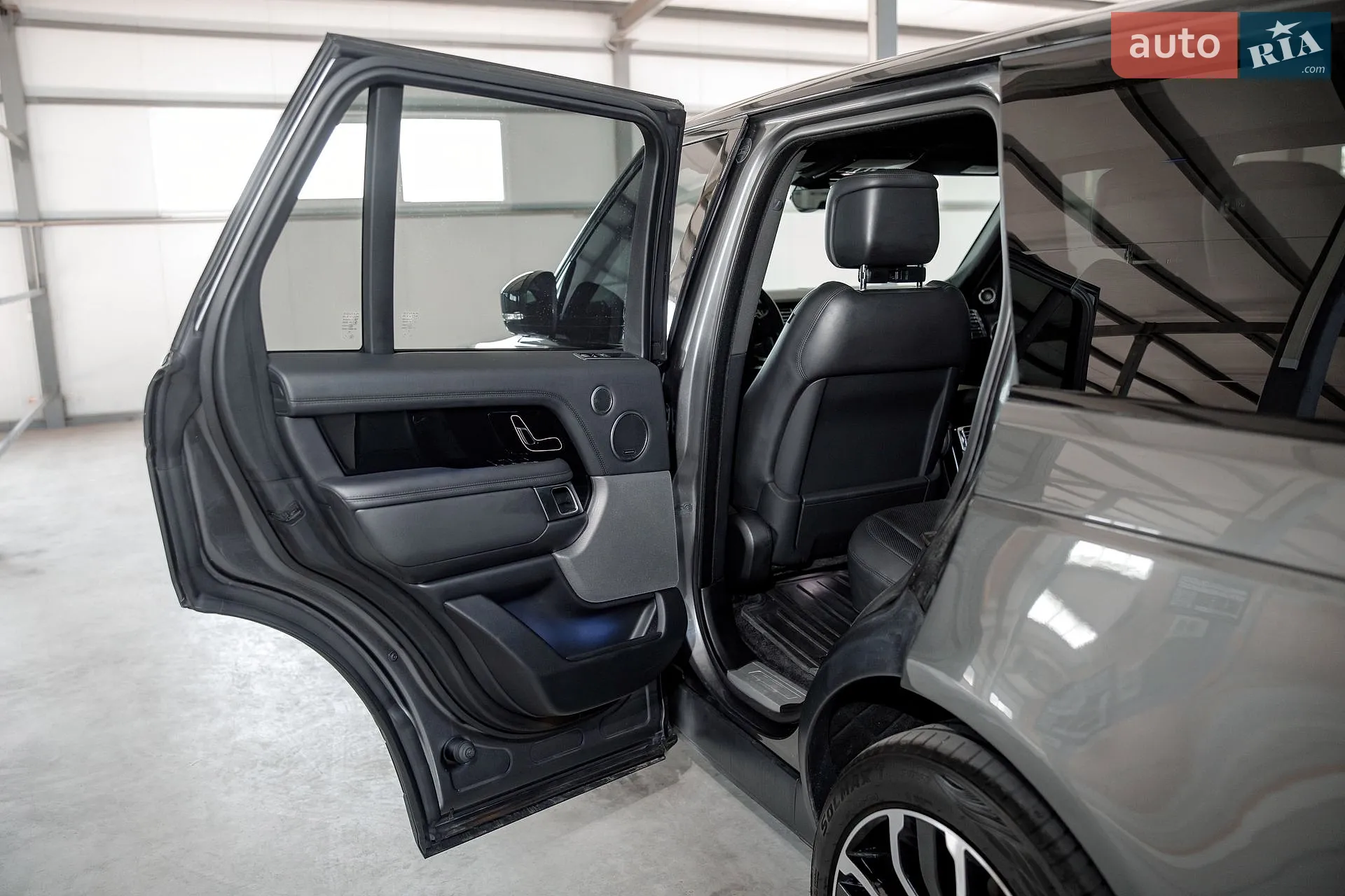 2018 Land Rover Range Rover - мініатюра 12
