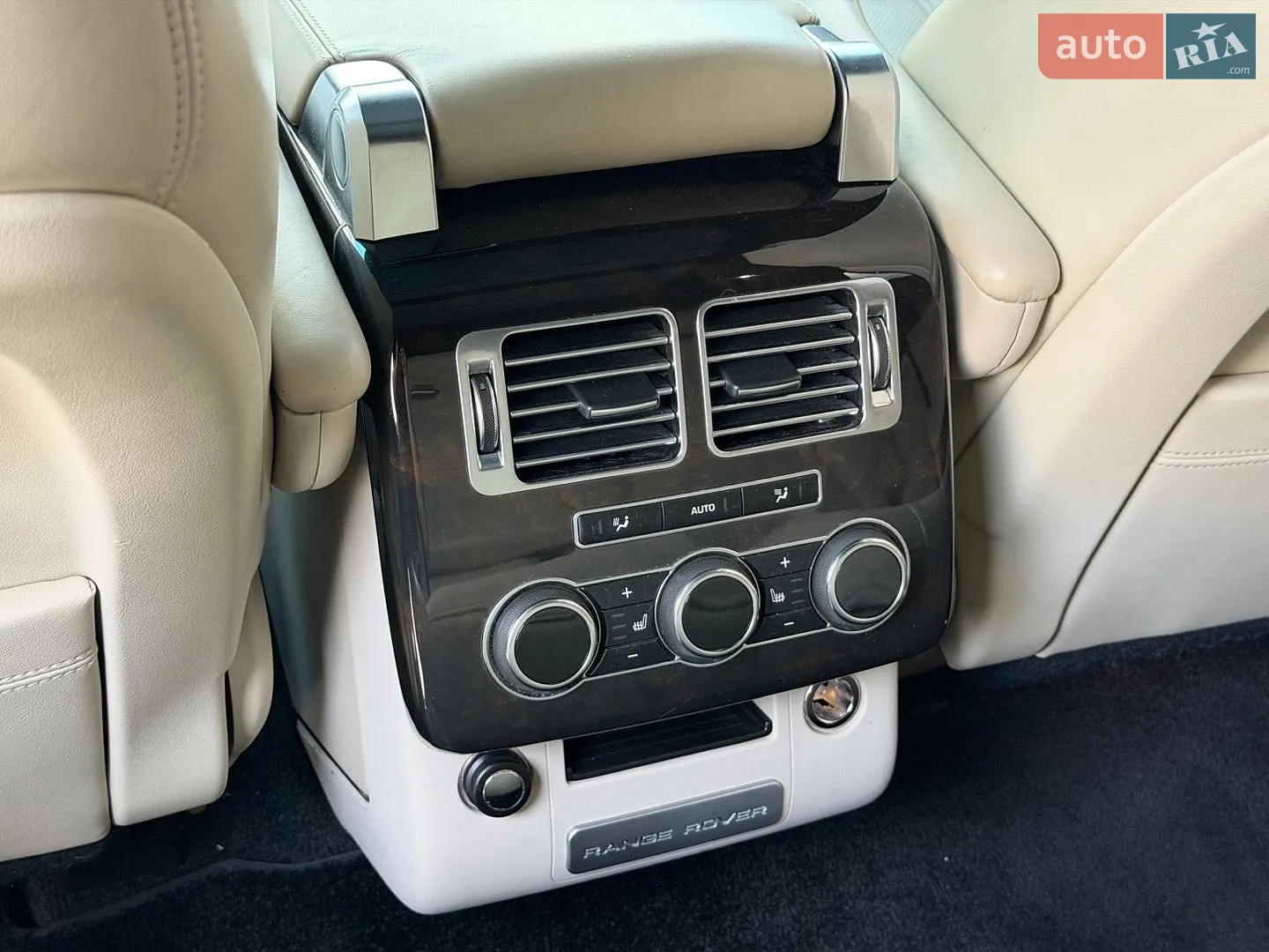 2013 Land Rover Range Rover - мініатюра 21