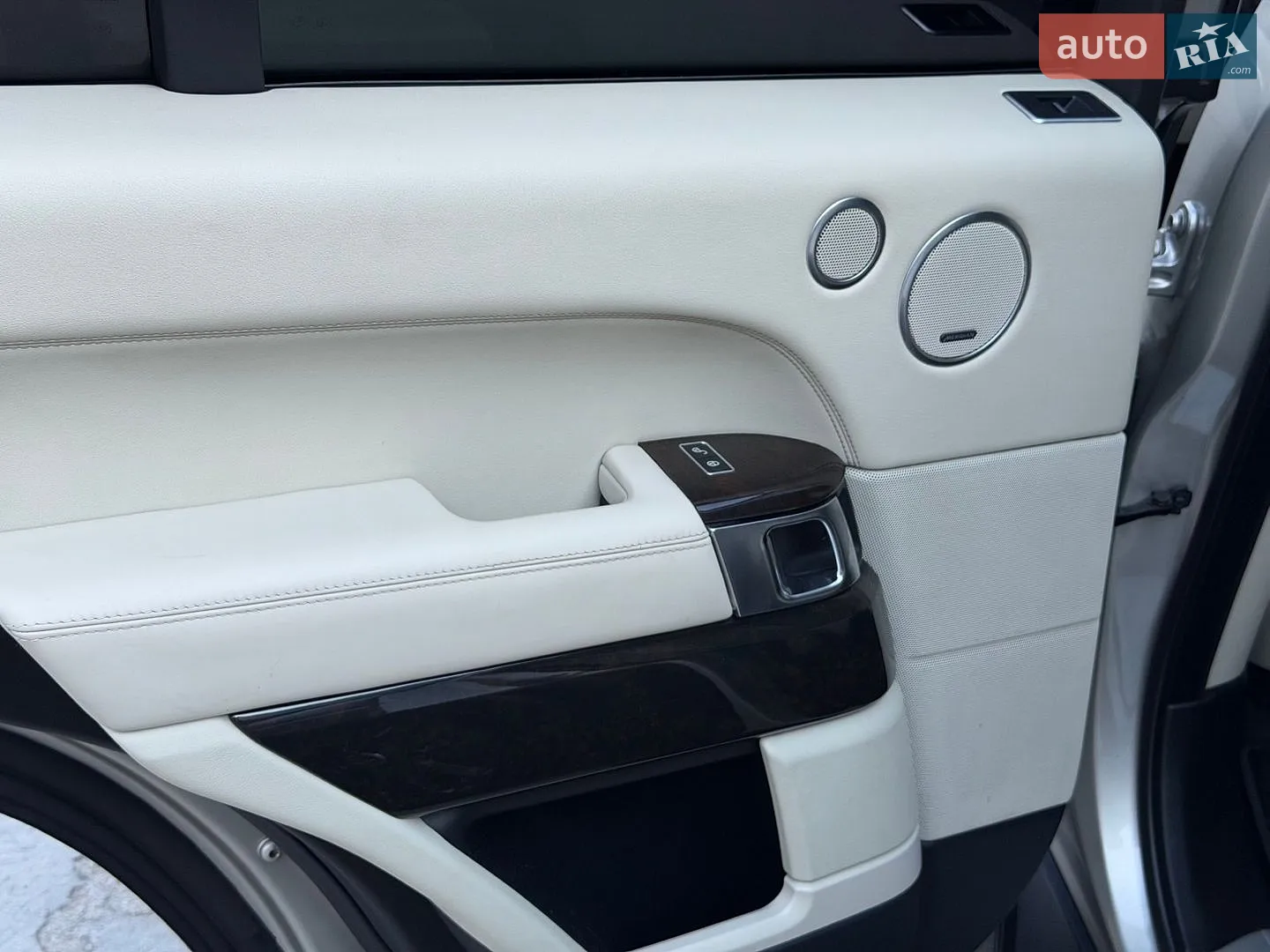 2013 Land Rover Range Rover - мініатюра 30
