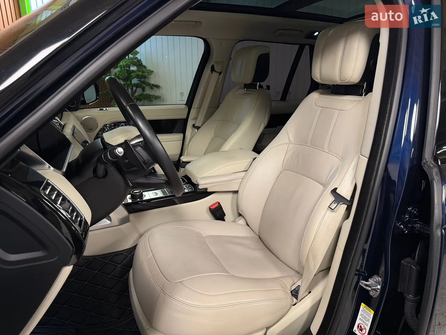 2020 Land Rover Range Rover - мініатюра 15