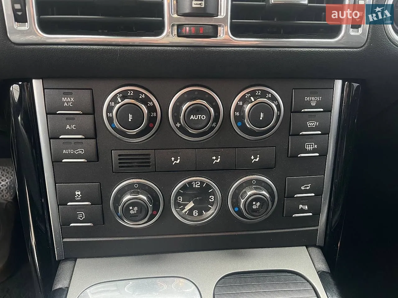 2012 Land Rover Range Rover - мініатюра 32