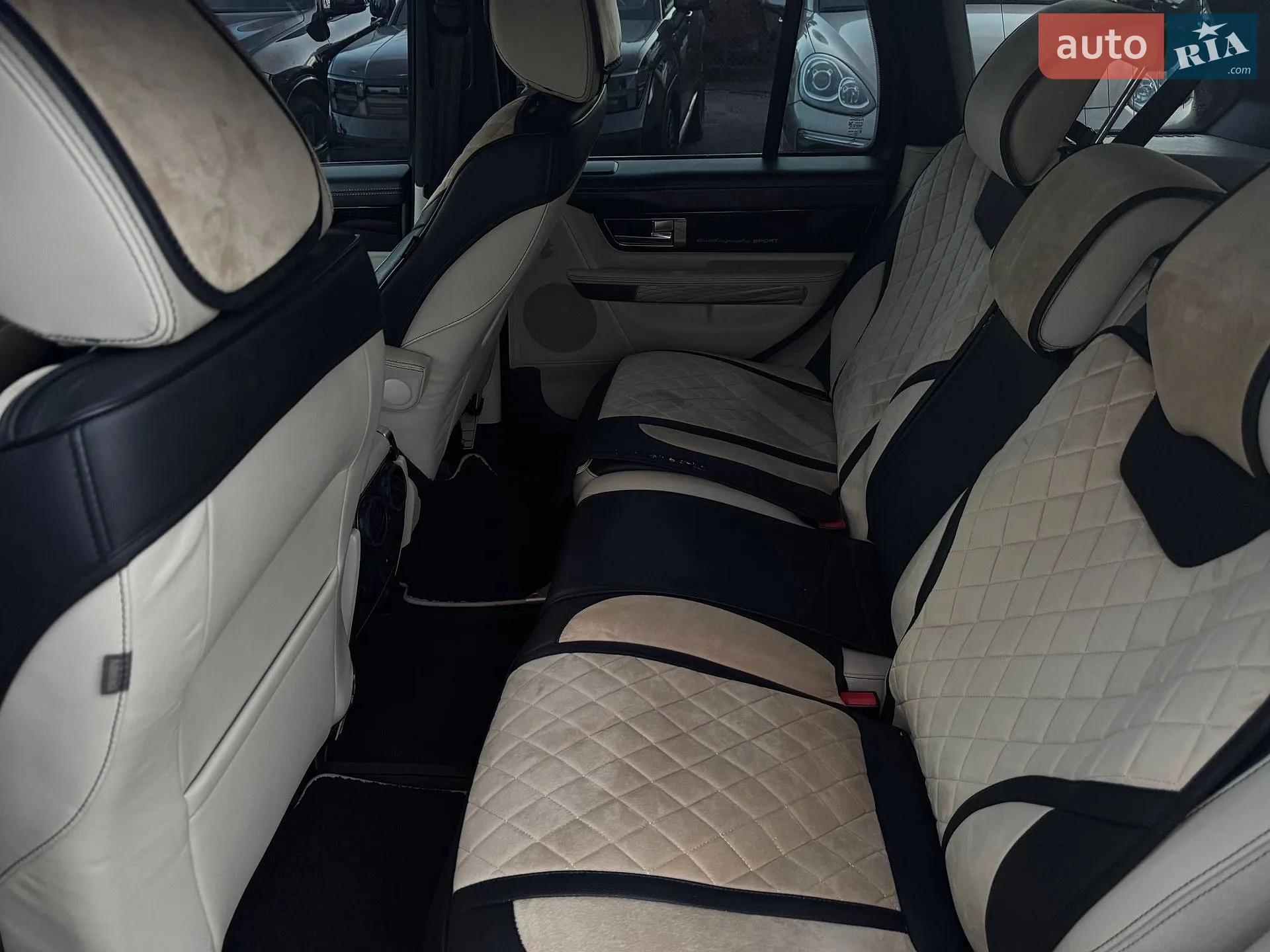 2013 Land Rover Range Rover - мініатюра 24