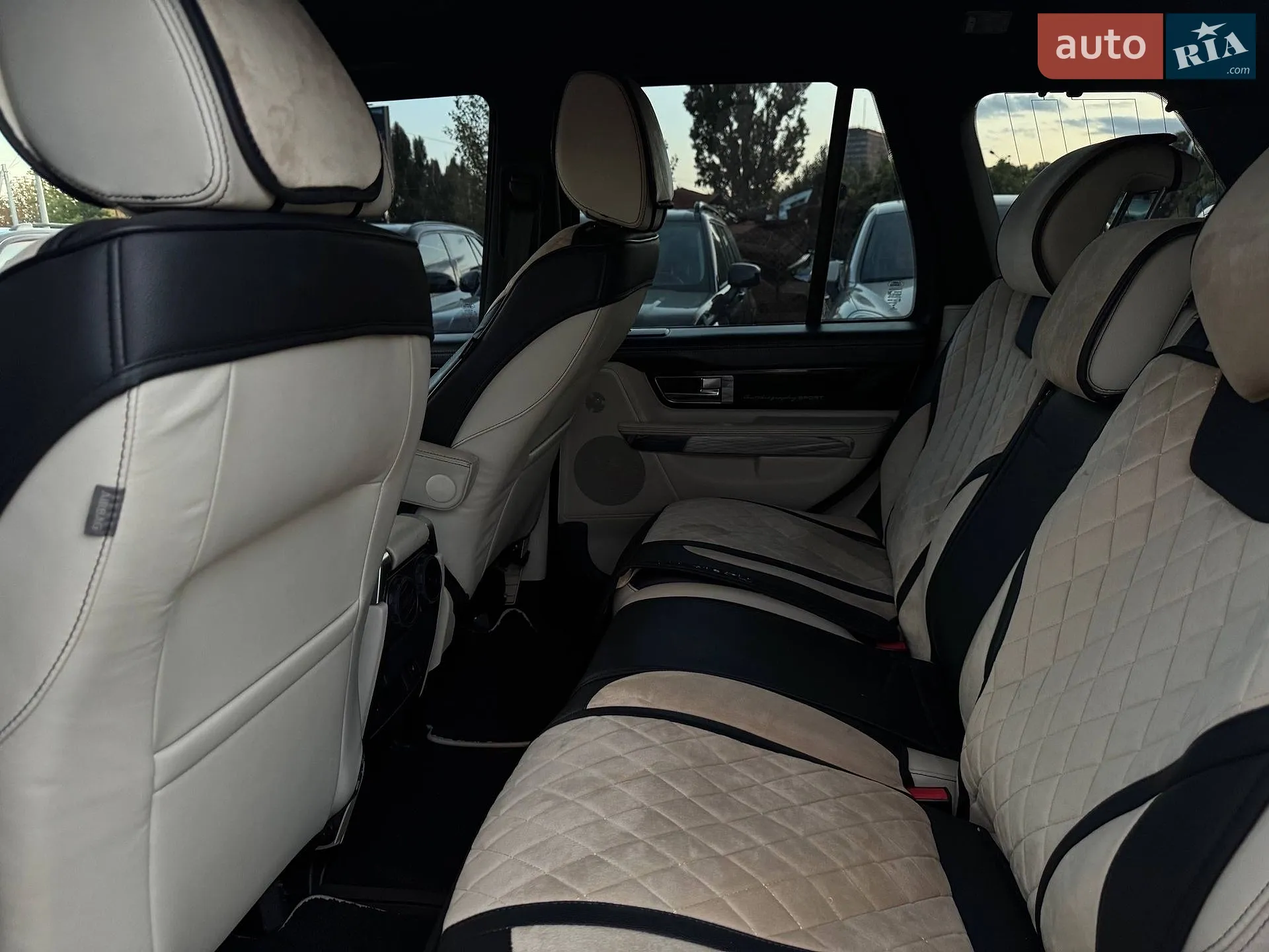 2013 Land Rover Range Rover - мініатюра 25