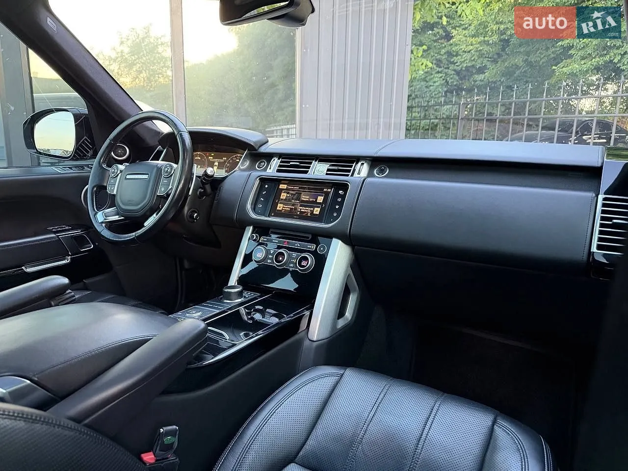 2016 Land Rover Range Rover - мініатюра 44
