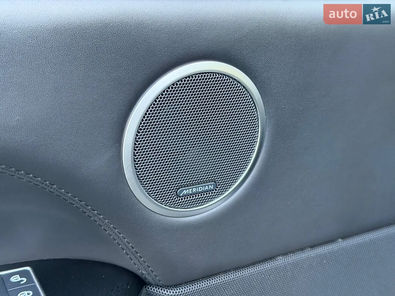 2016 Land Rover Range Rover - мініатюра 33