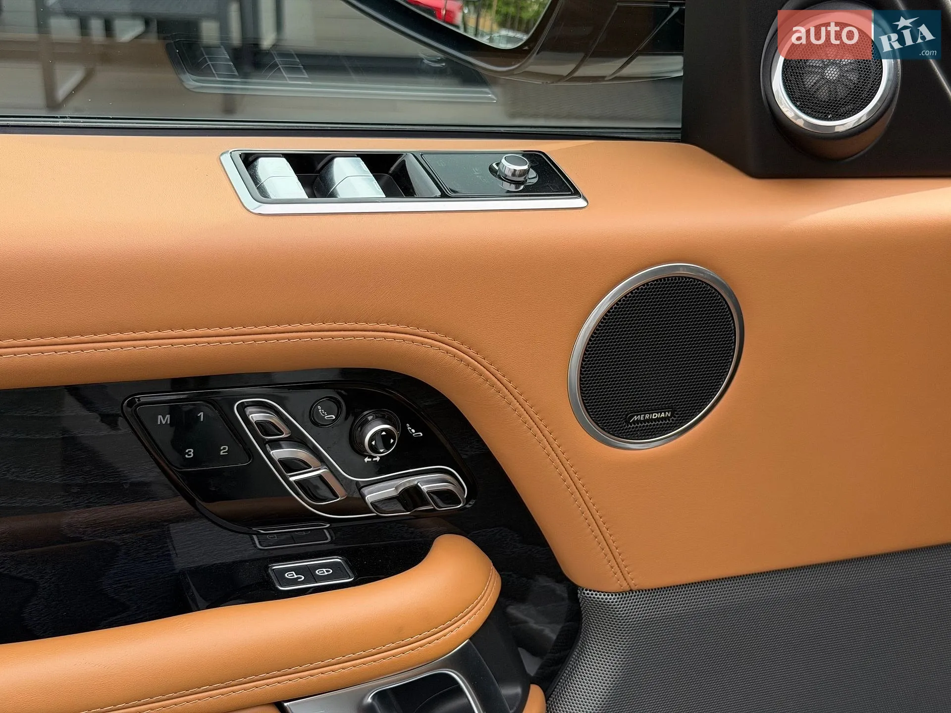 2018 Land Rover Range Rover - мініатюра 32