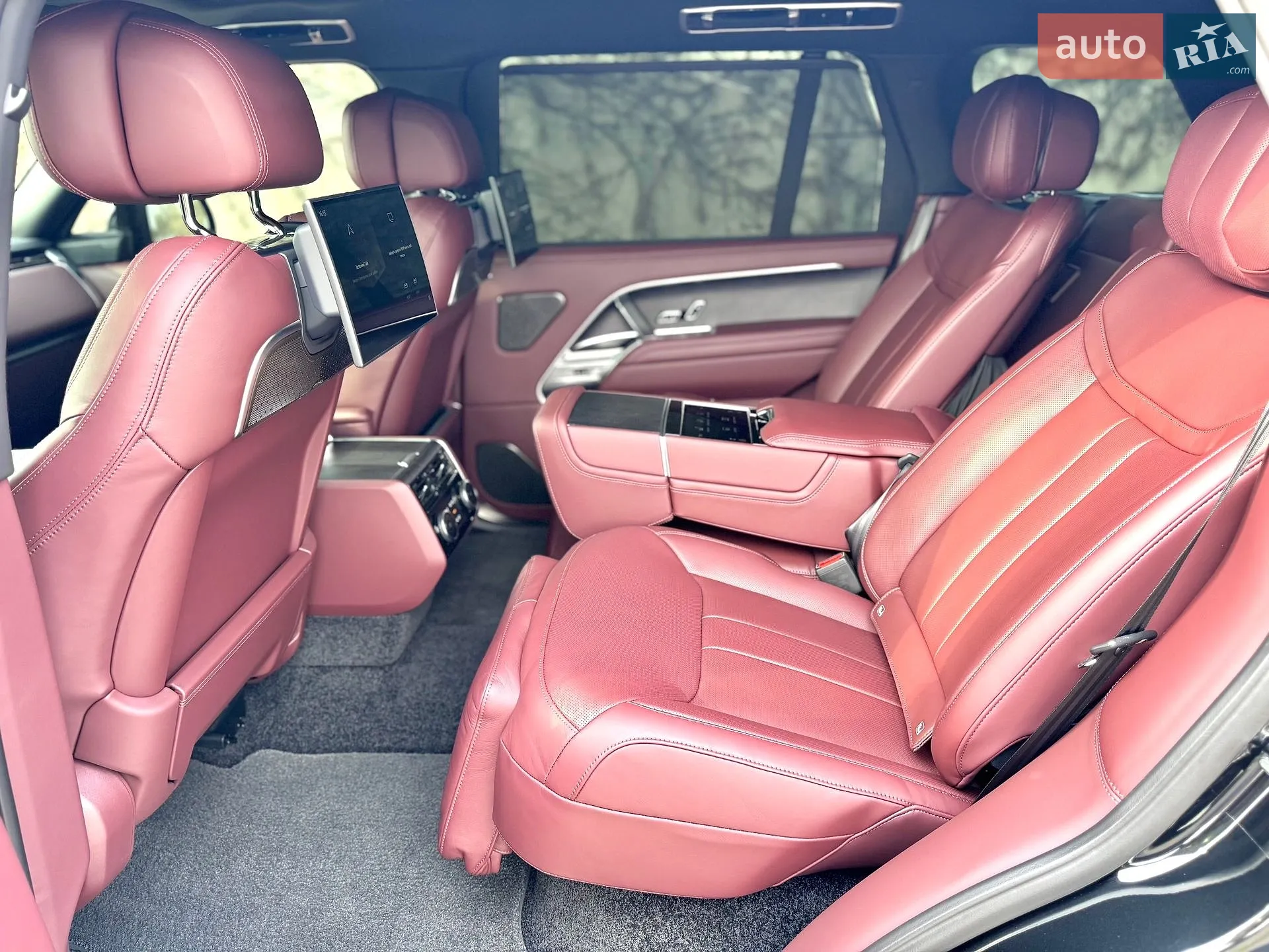 2025 Land Rover Range Rover - мініатюра 27