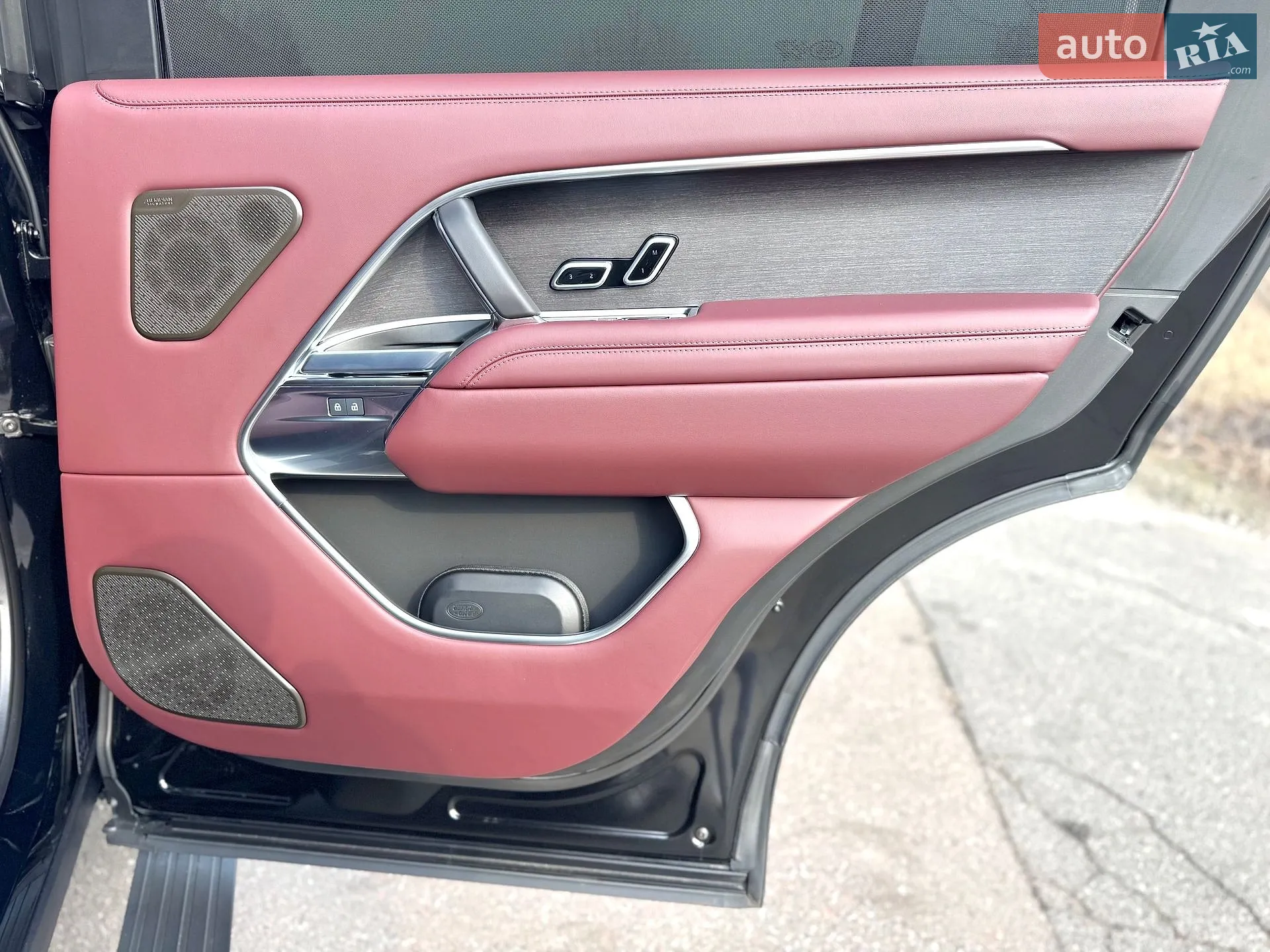 2025 Land Rover Range Rover - мініатюра 28