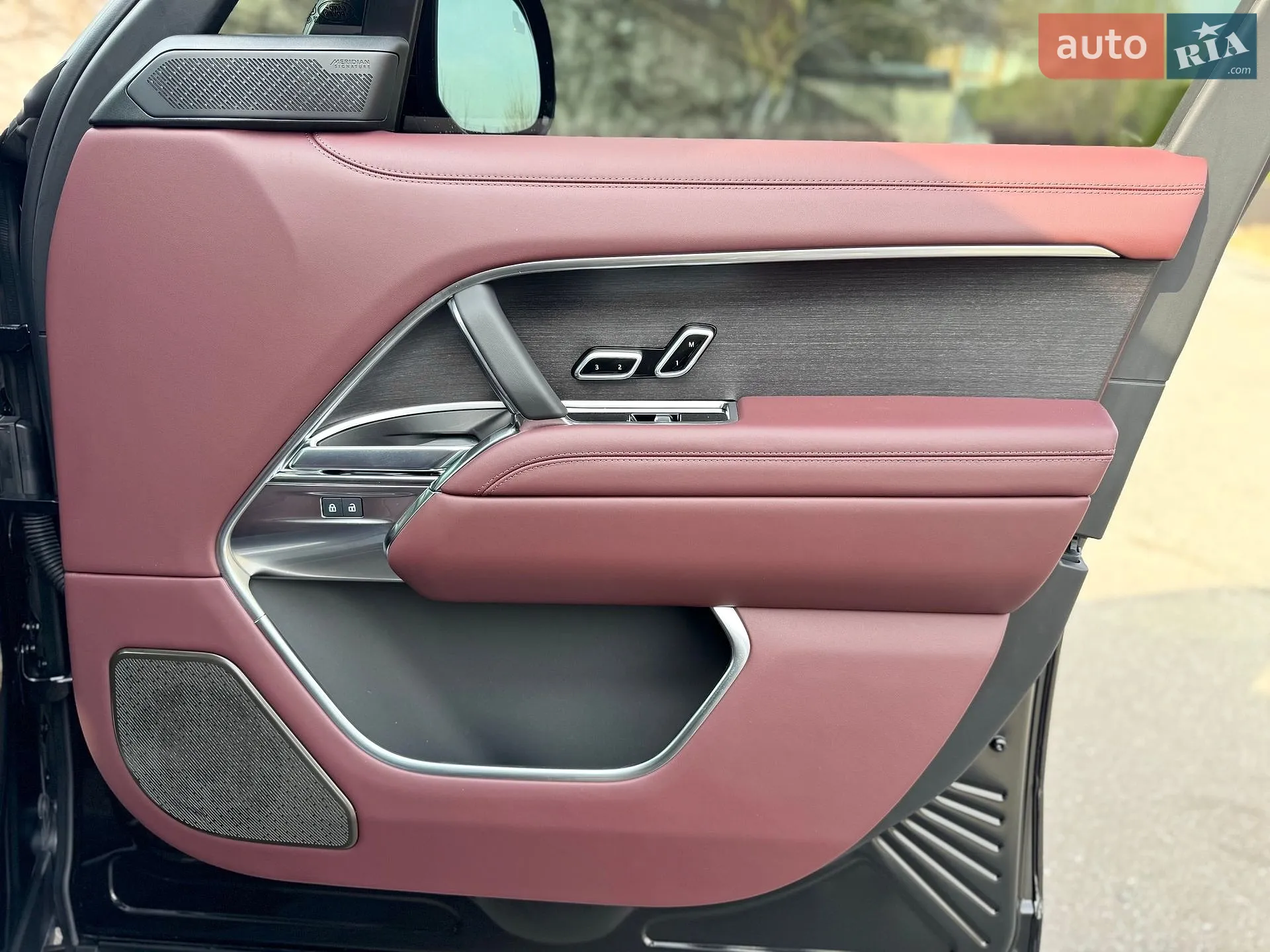 2025 Land Rover Range Rover - мініатюра 36